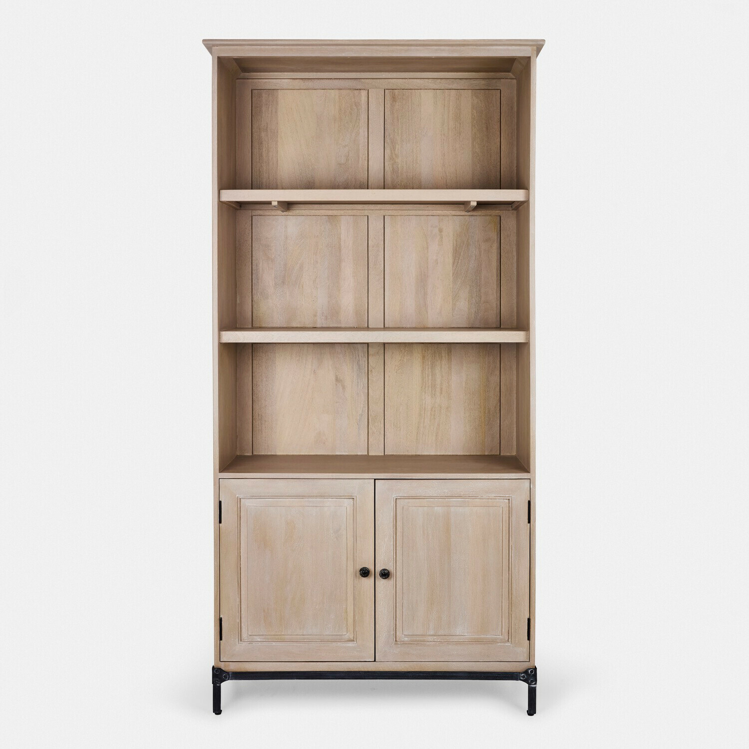 Open kast Aldrics Lichte houten kast met open planken en gesloten deuren, beige opbergmeubel voor thuis