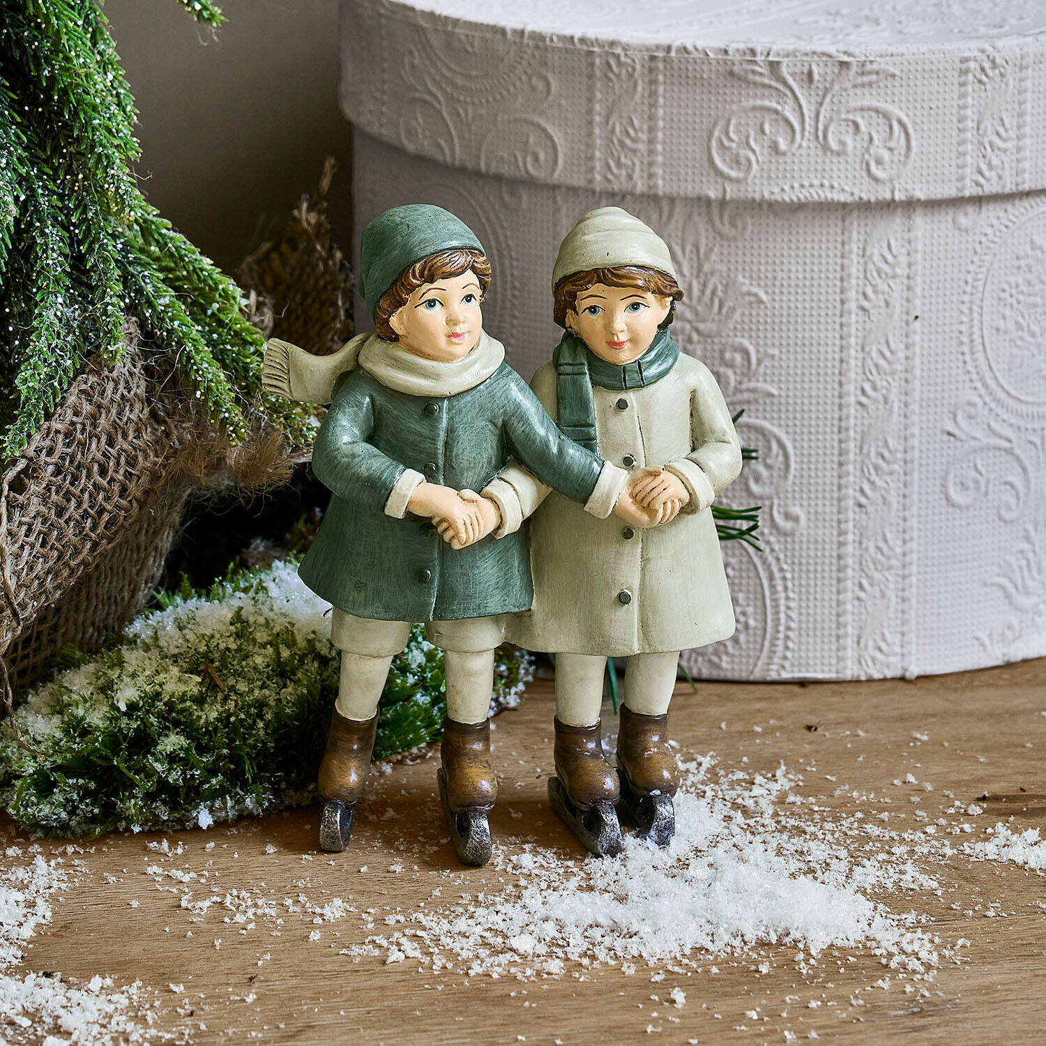 Decoratieve kindjes met schaatsen Jerries