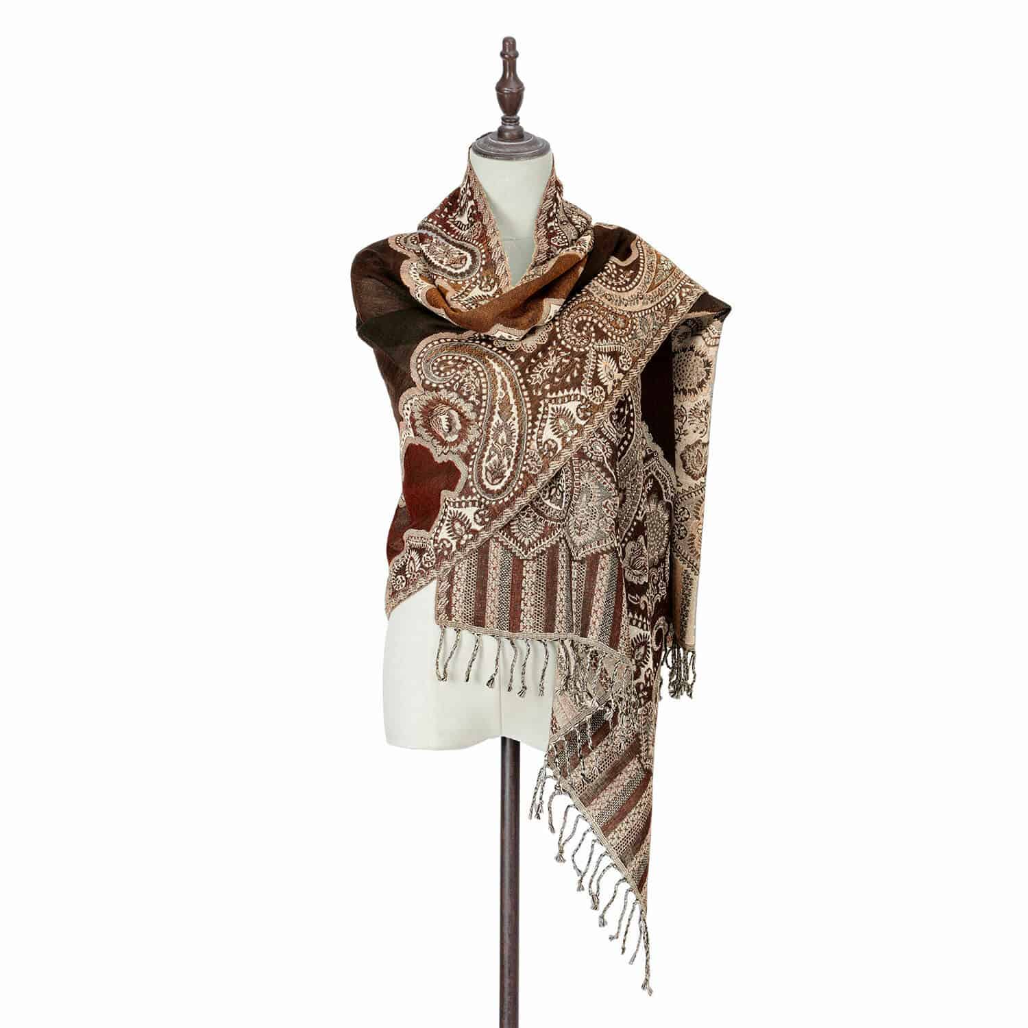 Sjaal Crédin Bruine sjaal met paisley patroon en franjes, zachte stof, modieuze accessoire voor koele dagen