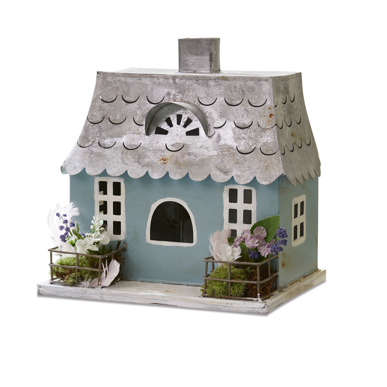 Decoratief blauw metalen huis met bloemen en grijs dak, stijlvolle woondecoratie