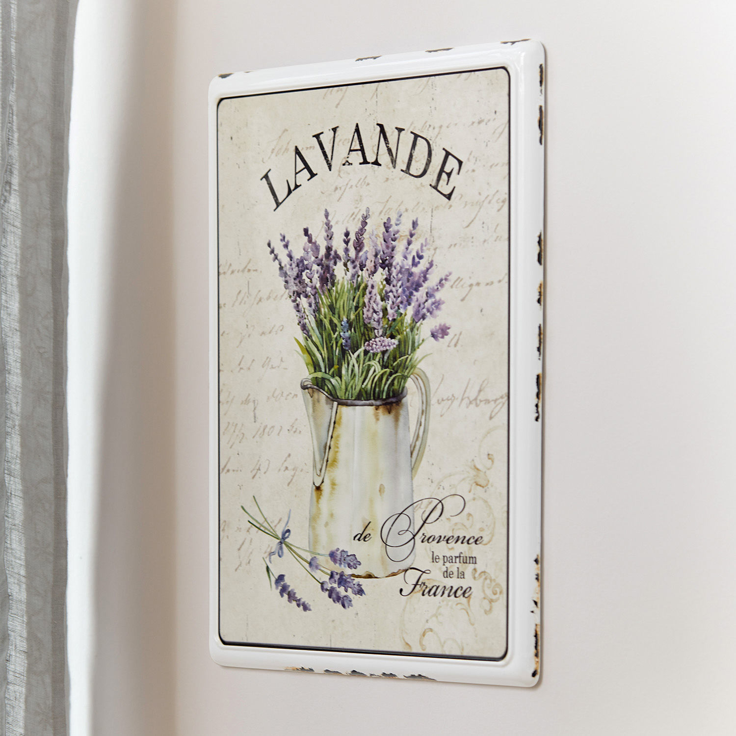 Decoboard Lavande Metalen wandbord met lavendelmotief in kan in Provençaalse stijl, wit-paars