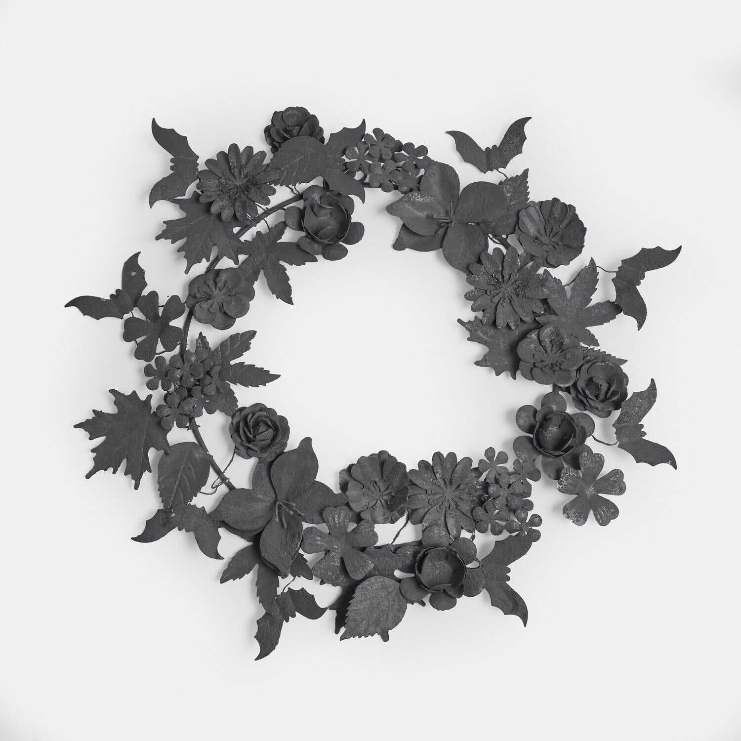 Decoratieve krans van zwart metaal met bloemen en vleermuizen, Halloween versiering