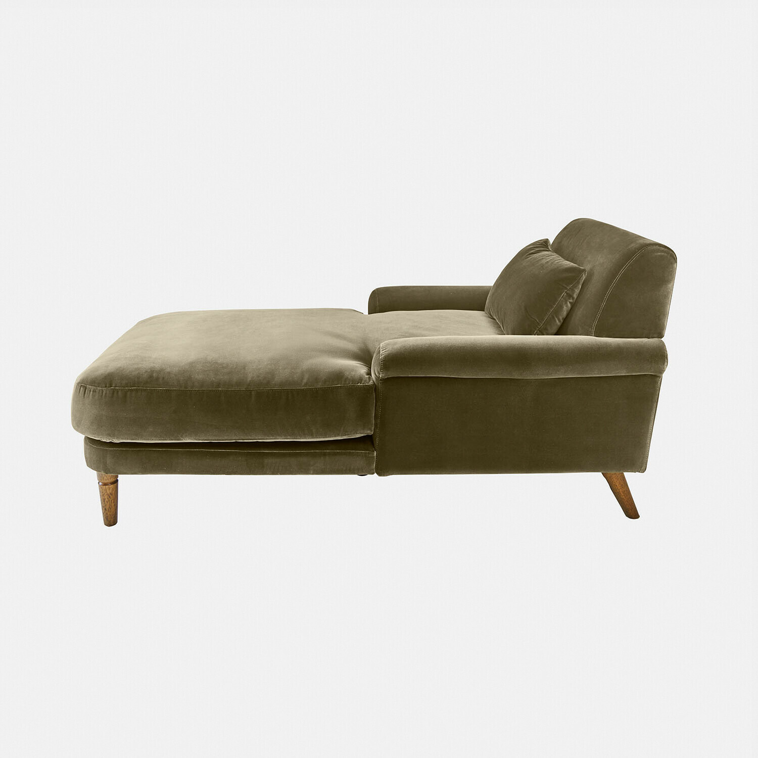 Groene Jouvrelle chaise lounge van zachte fluweelstof met houten poten, comfortabel voor ontspanning