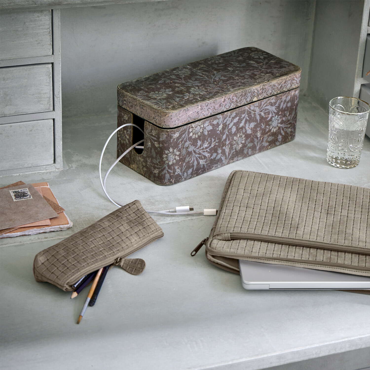 Etui Nivelles