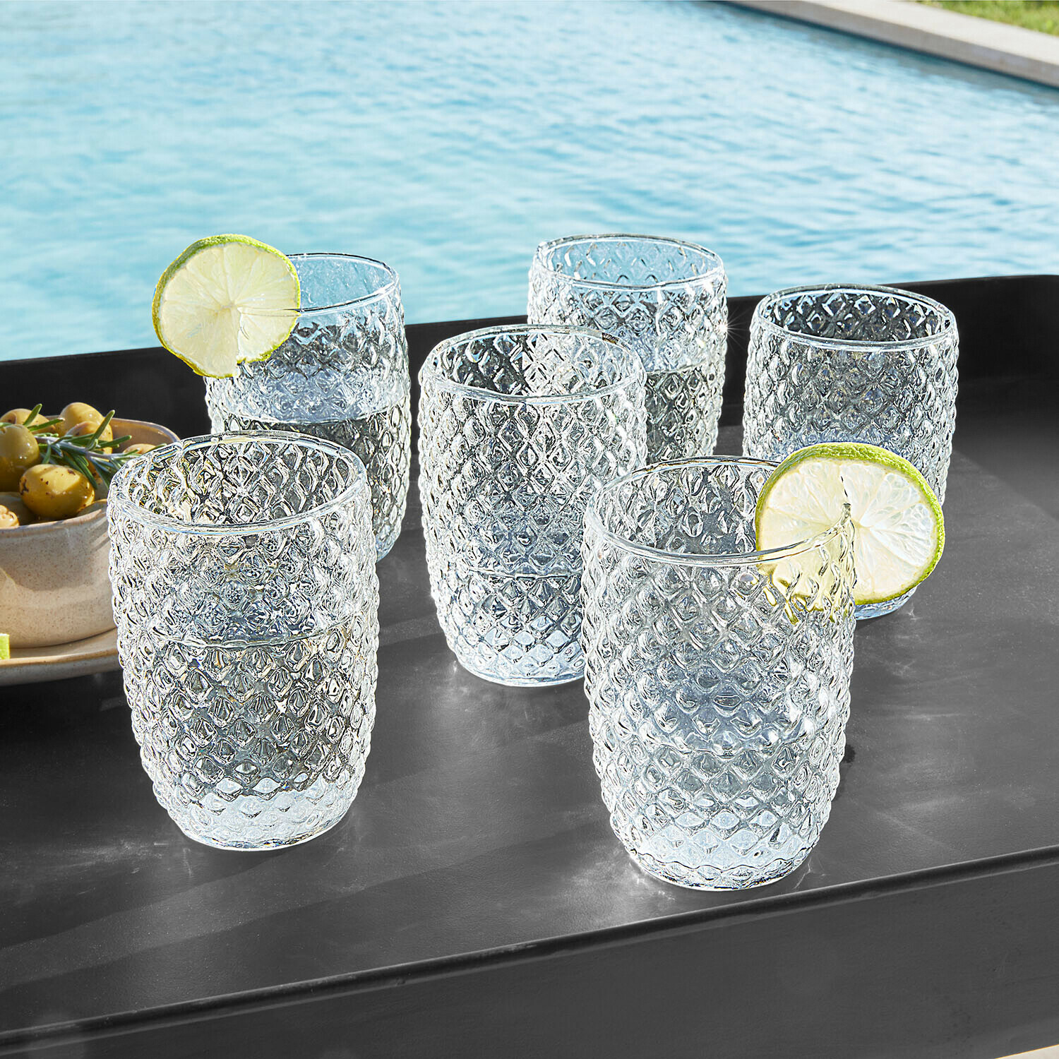 Glas set van 6 Ivorias Set van zes doorzichtige glazen met diamantpatroon, perfect voor verfrissende dranken