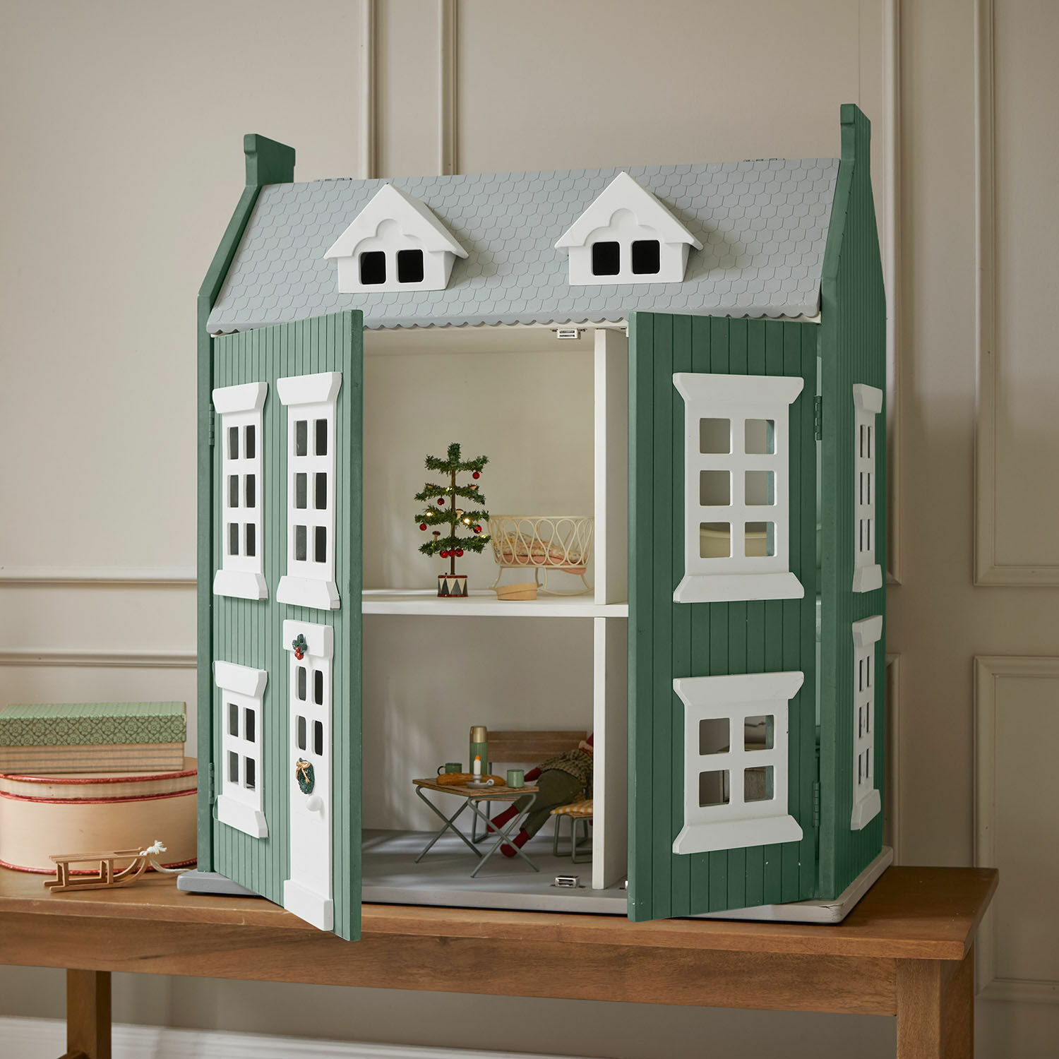 Poppenhuis Avenari