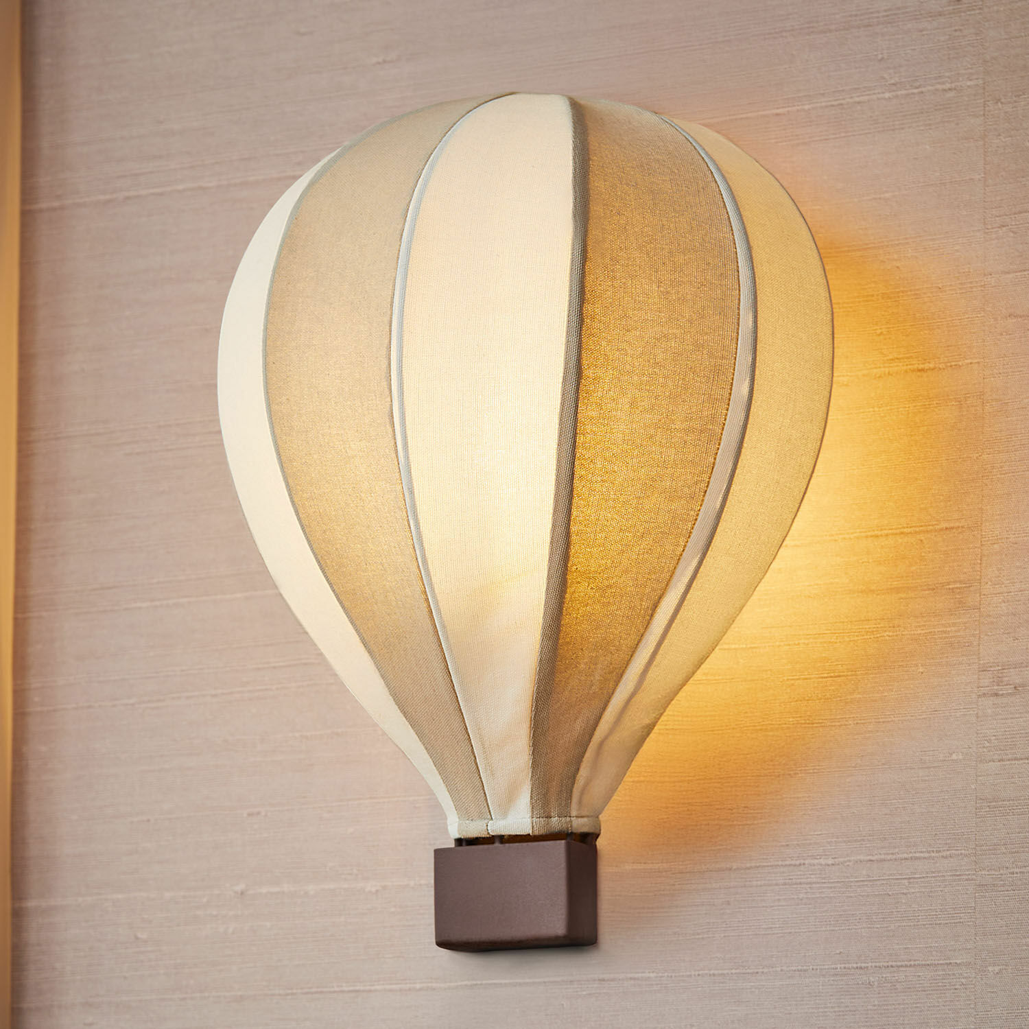 Wandlamp Merrybean Wandlamp in luchtballonvorm van beige en crèmekleurige stof, decoratieve woonkamerverlichting