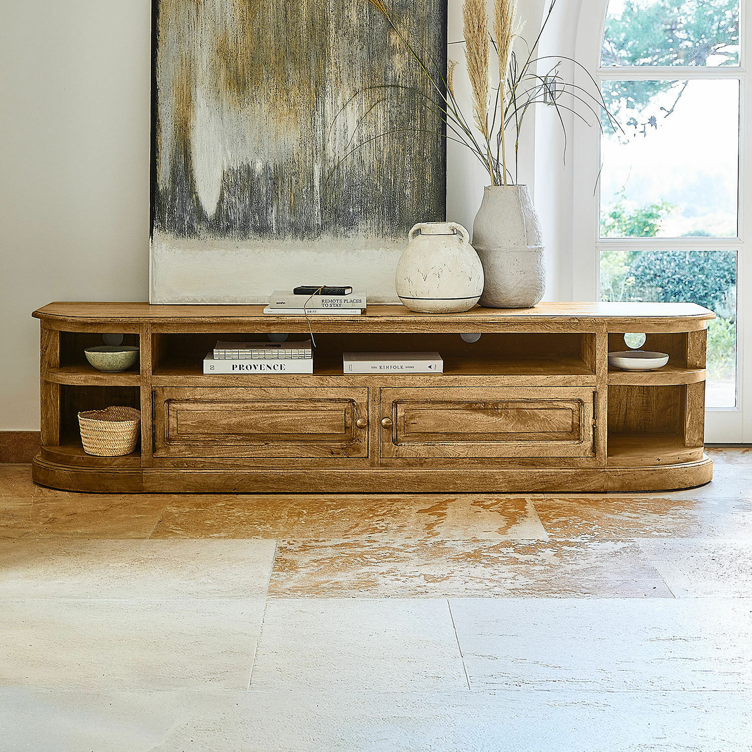 Dressoir Wendalique, Massief mangohout, Kabelopeningen, Natuurlijk oppervlak in bruin