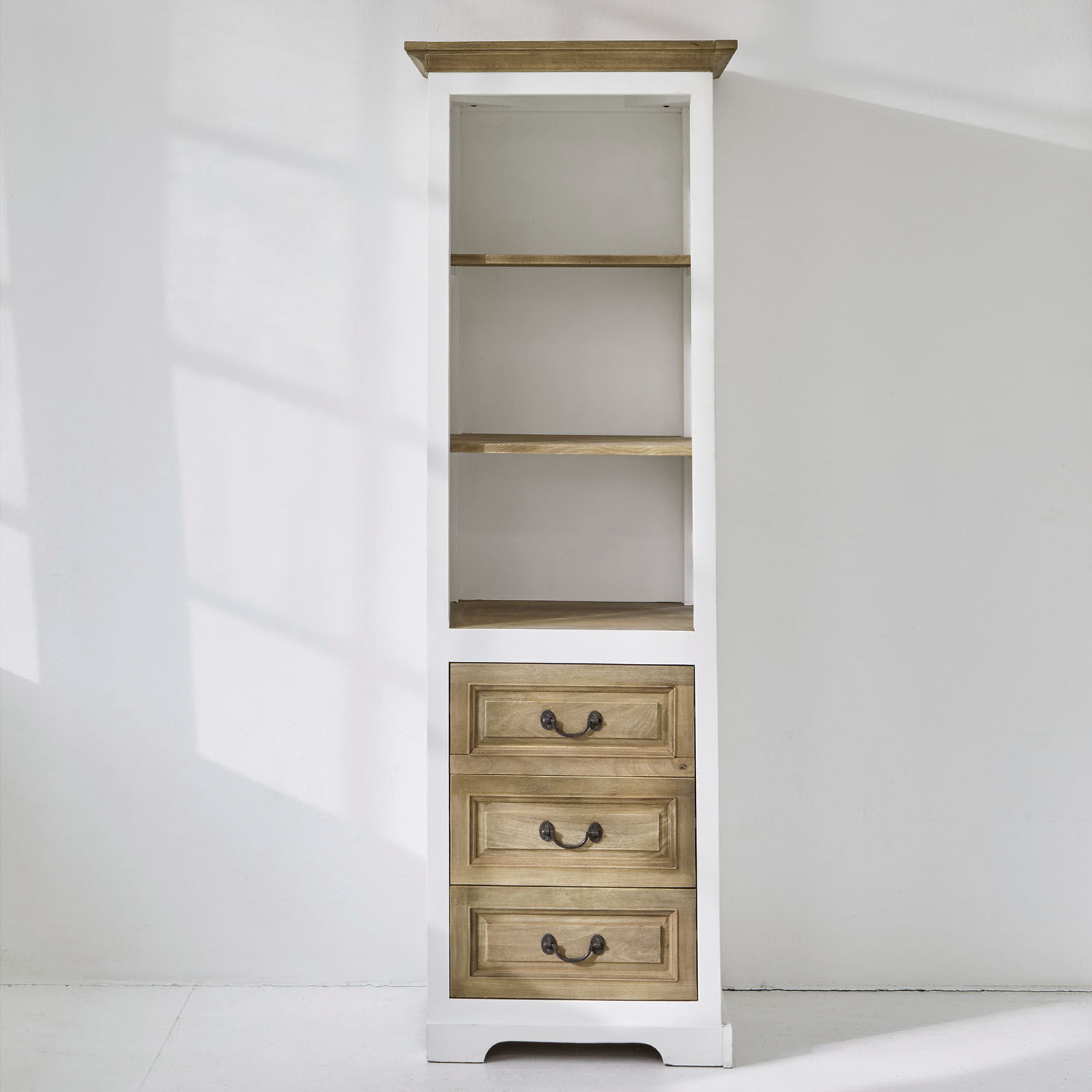 Kast Degarmo, Franse, landelijke stijl, Handwerk van veerkrachtig mangohout, Ook als set met kasten 19356 verkrijgbaar in bruin