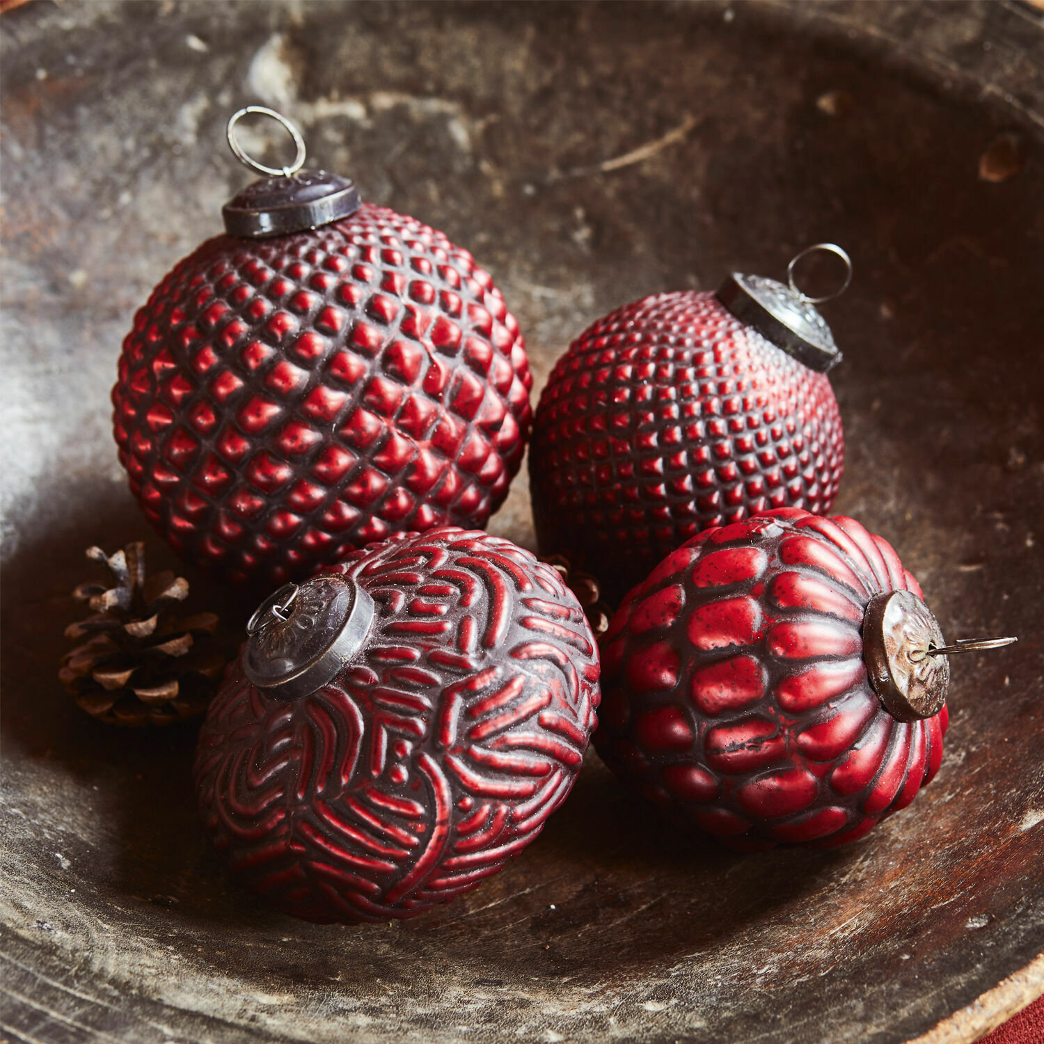 Kerstversiering set van 4 Meyen, Van hoogwaardig glas, Met bijzondere patronen, Nostalgische charme in rood