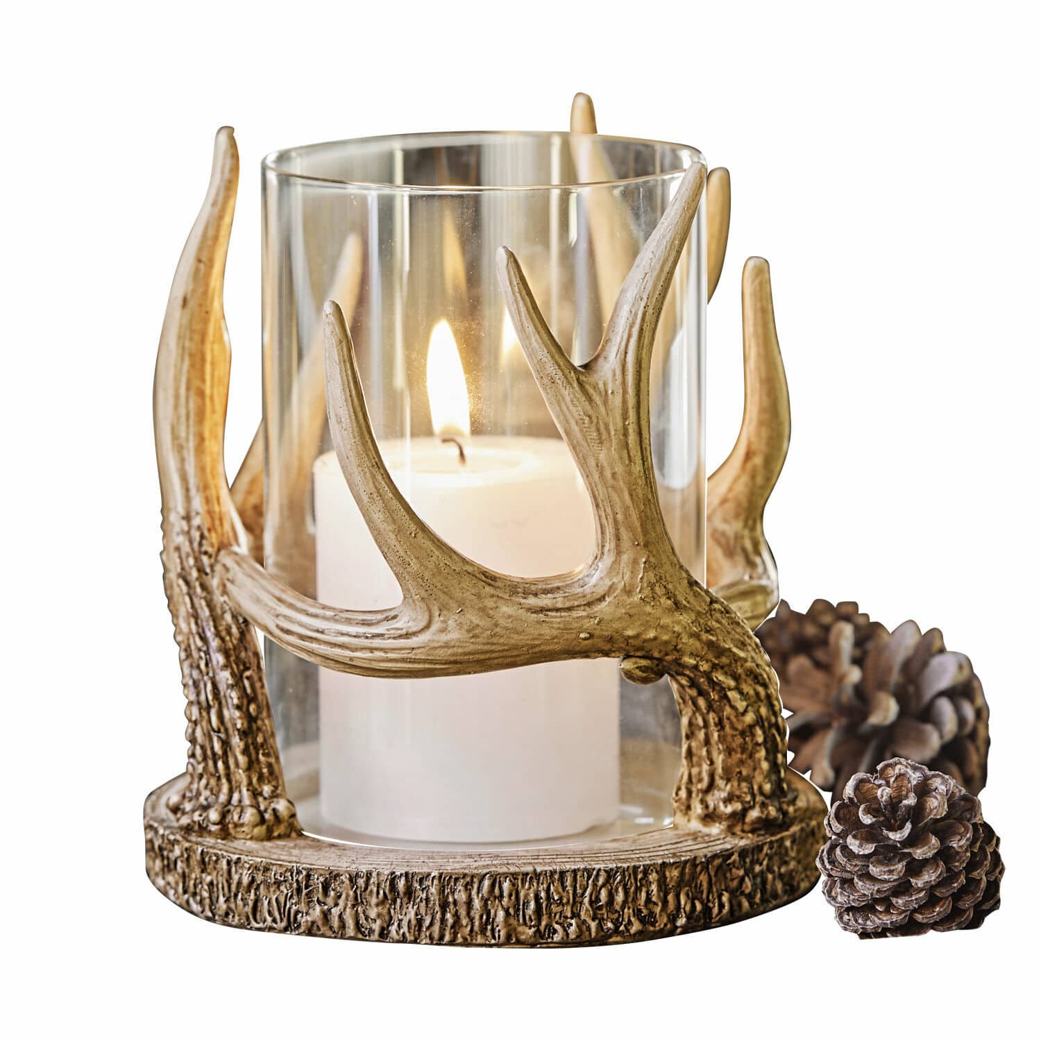 Windlicht Inglewood Glazen windlicht met witte kaars en beige geweidelementen plus dennenappels, woondecoratie
