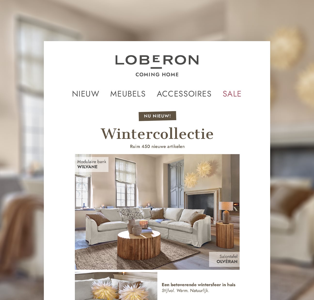 Modulaire lichte bank Wilvane met houten salontafel Olveran in gezellige woonkamer wintercollectie