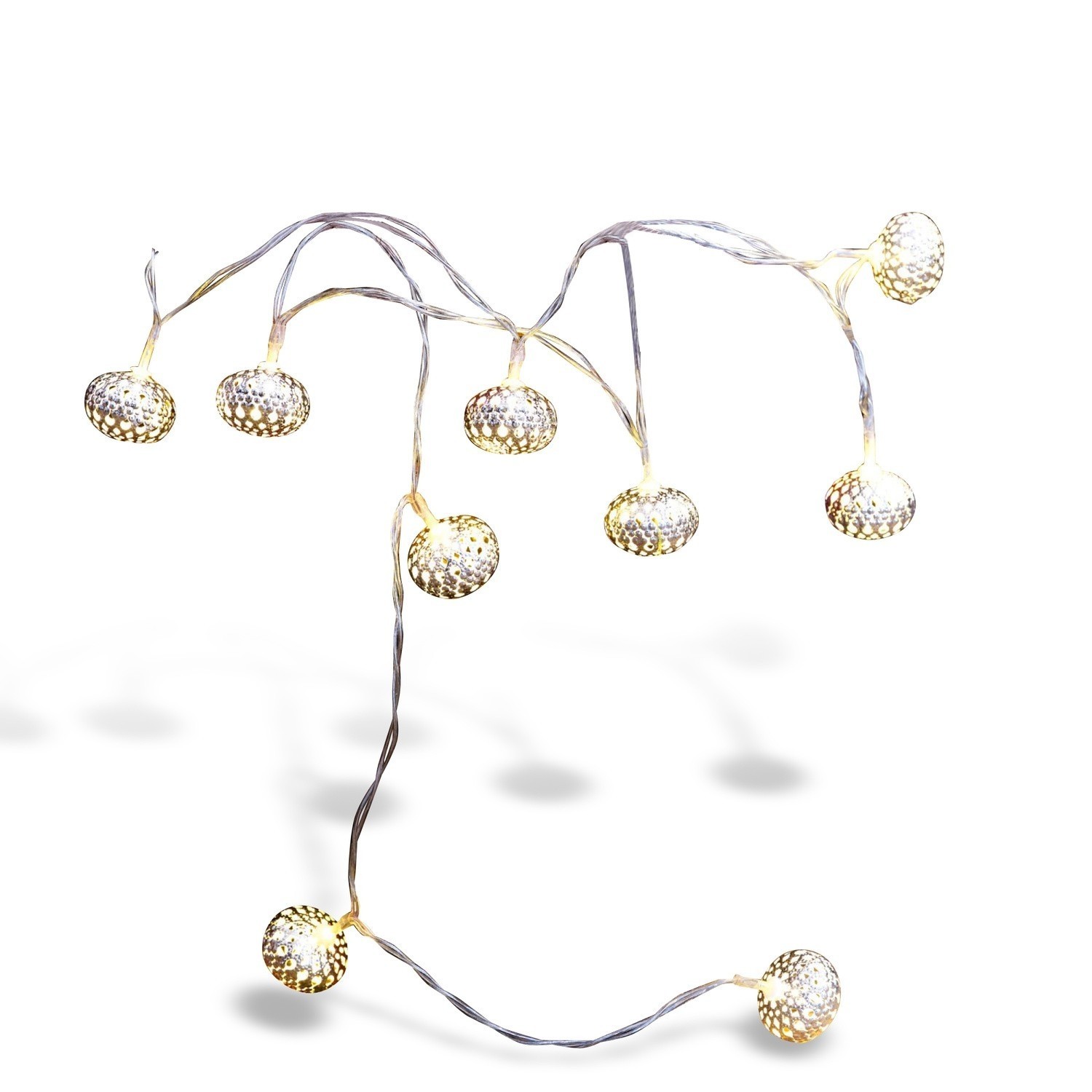 Decoratieve lichtsnoer met zilverkleurige metalen lampenkappen, perfect voor interieur en feestdecoratie