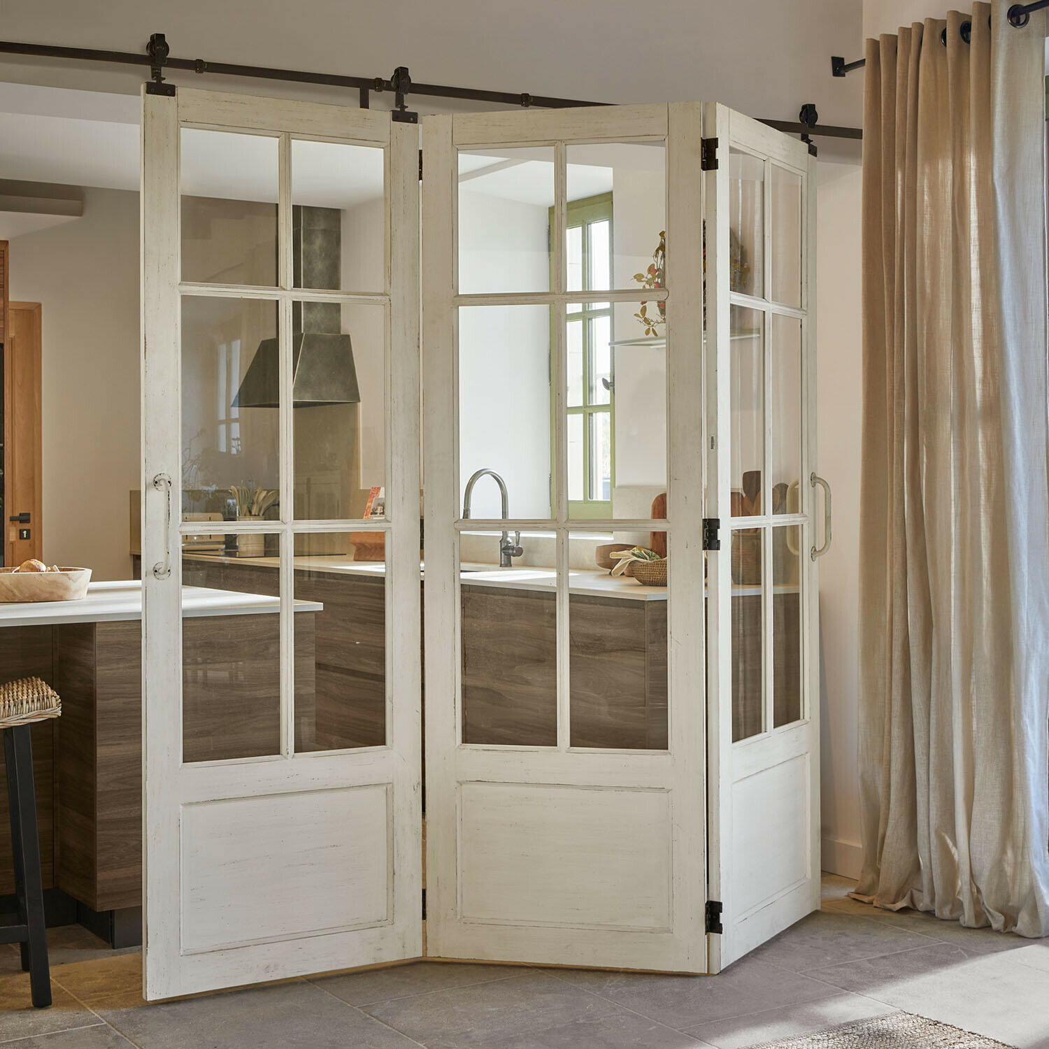 Vouwschuifdeur Salivonne Witte houten kamerscherm met glas in vintage stijl om de keuken te scheiden, decoratief en functioneel