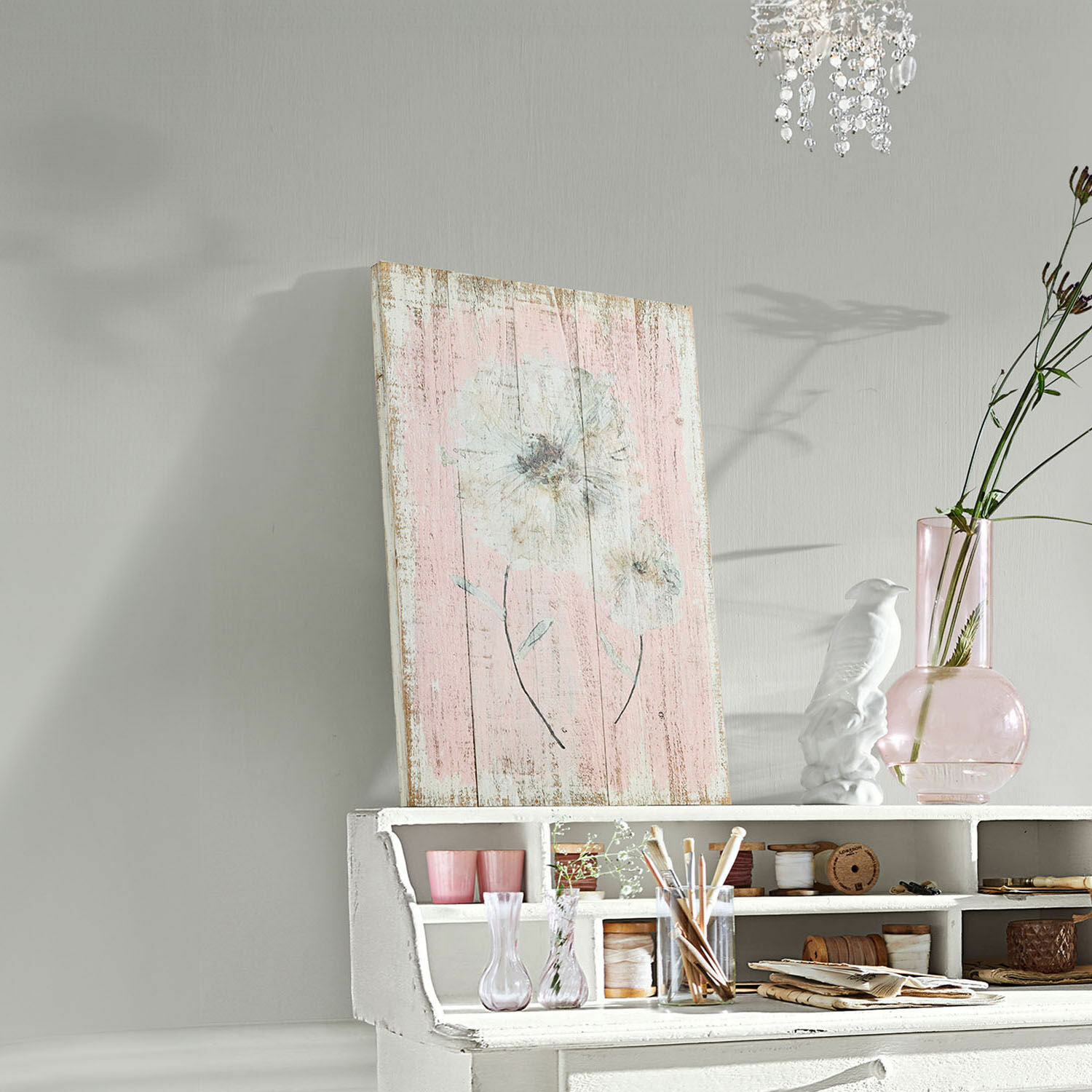 Decoboard Lumeron Houten schilderij met bloemmotief in pastelroze en wit, stijlvolle wanddecoratie.