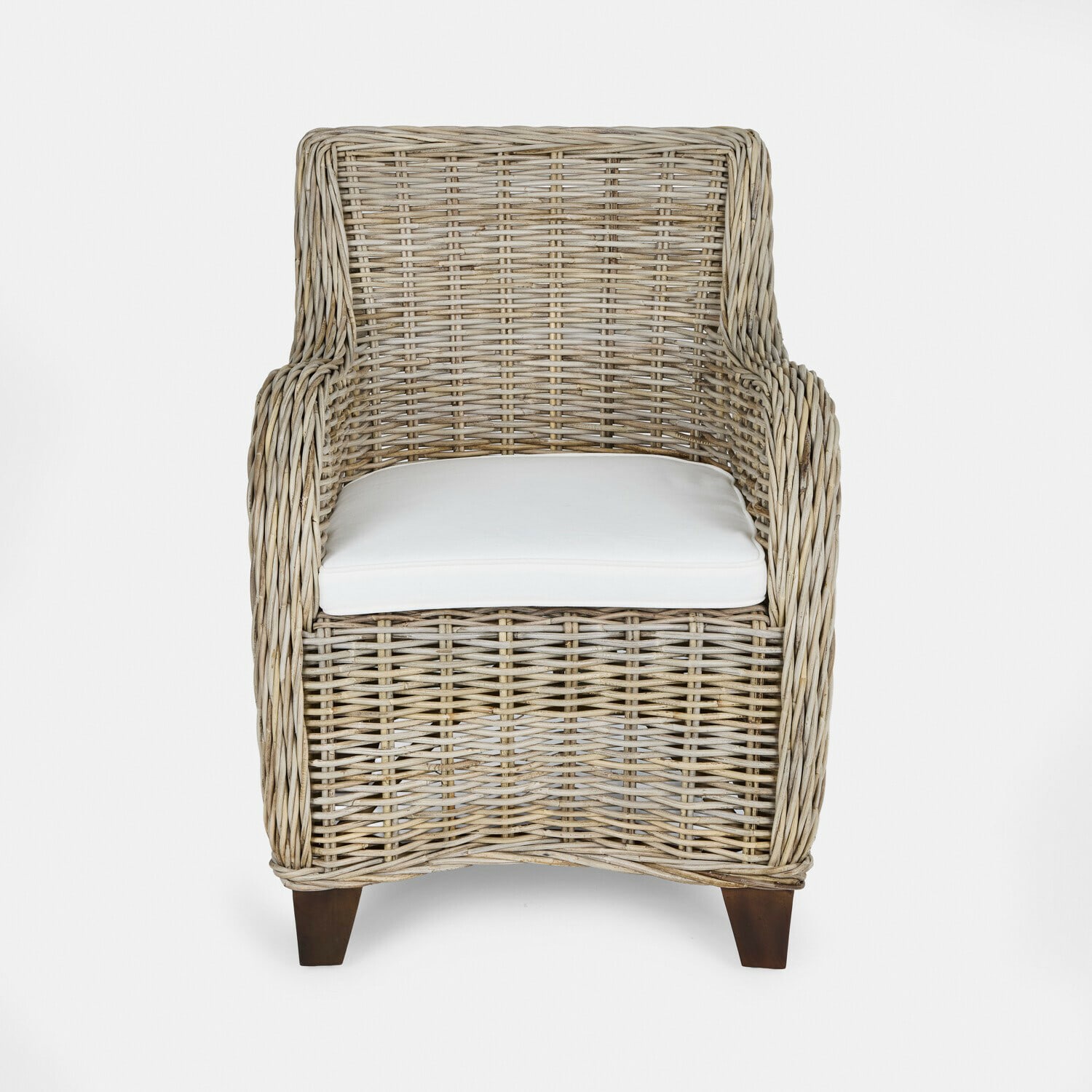 Stoel Penrosse Rotan fauteuil in natuurlijke kleur met wit kussen, geschikt voor woonkamer en tuin