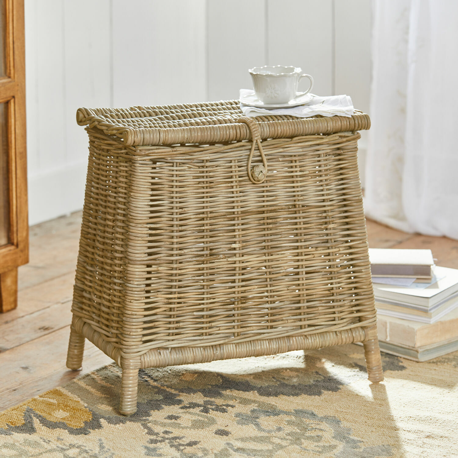 Natuurlijke rotanmand met deksel, perfect voor opslag en interieurdecoratie