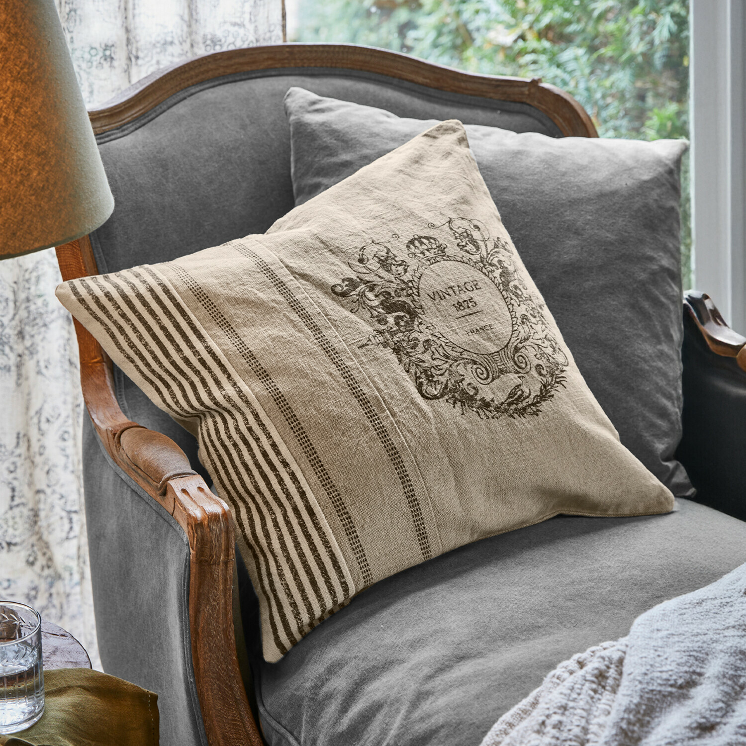 Kussenhoes Lélex Beige katoenen sierkussen met zwarte vintage print en strepen, rustieke stijl