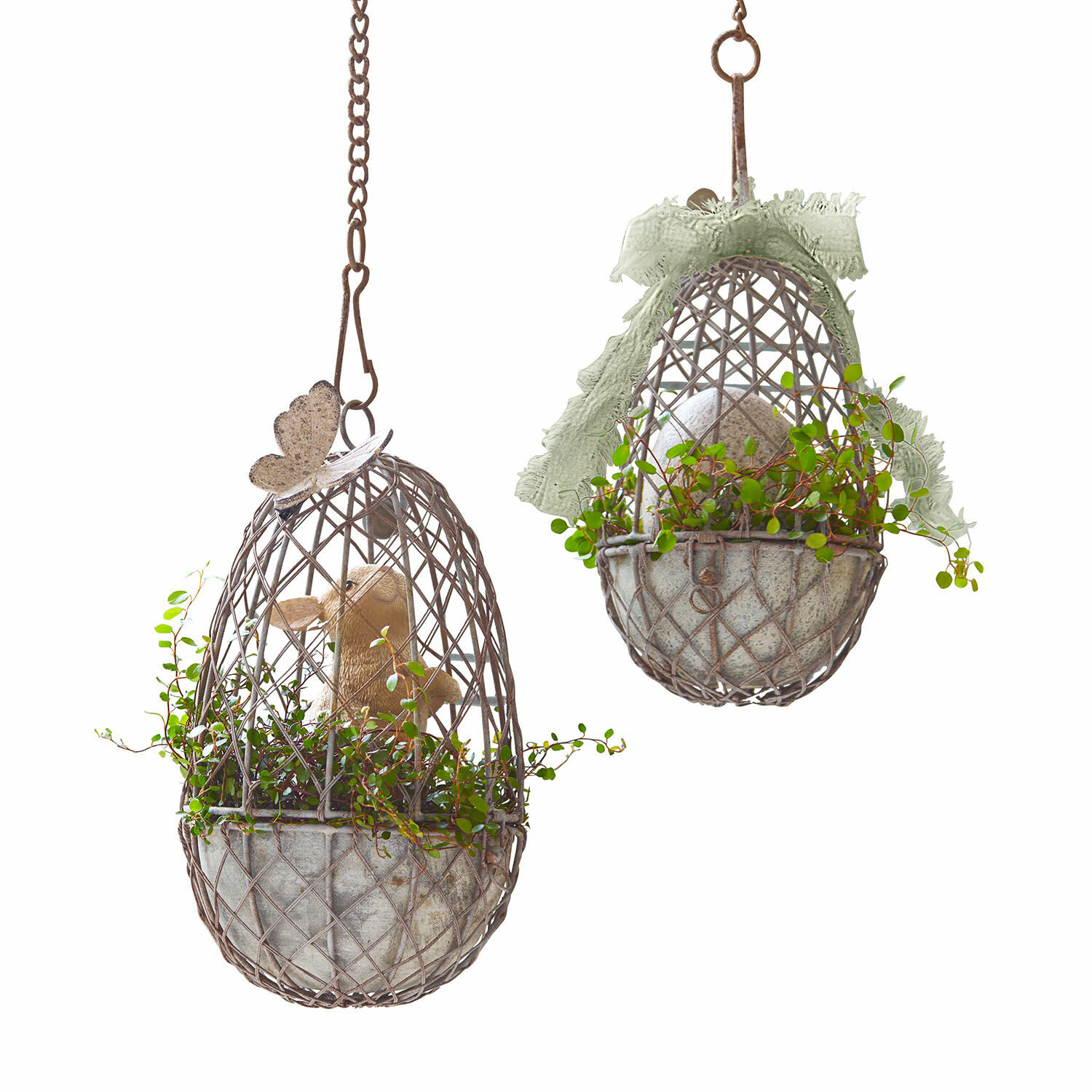 Hangende metalen decoraties met groene planten en konijn- en eiornamenten voor binnen
