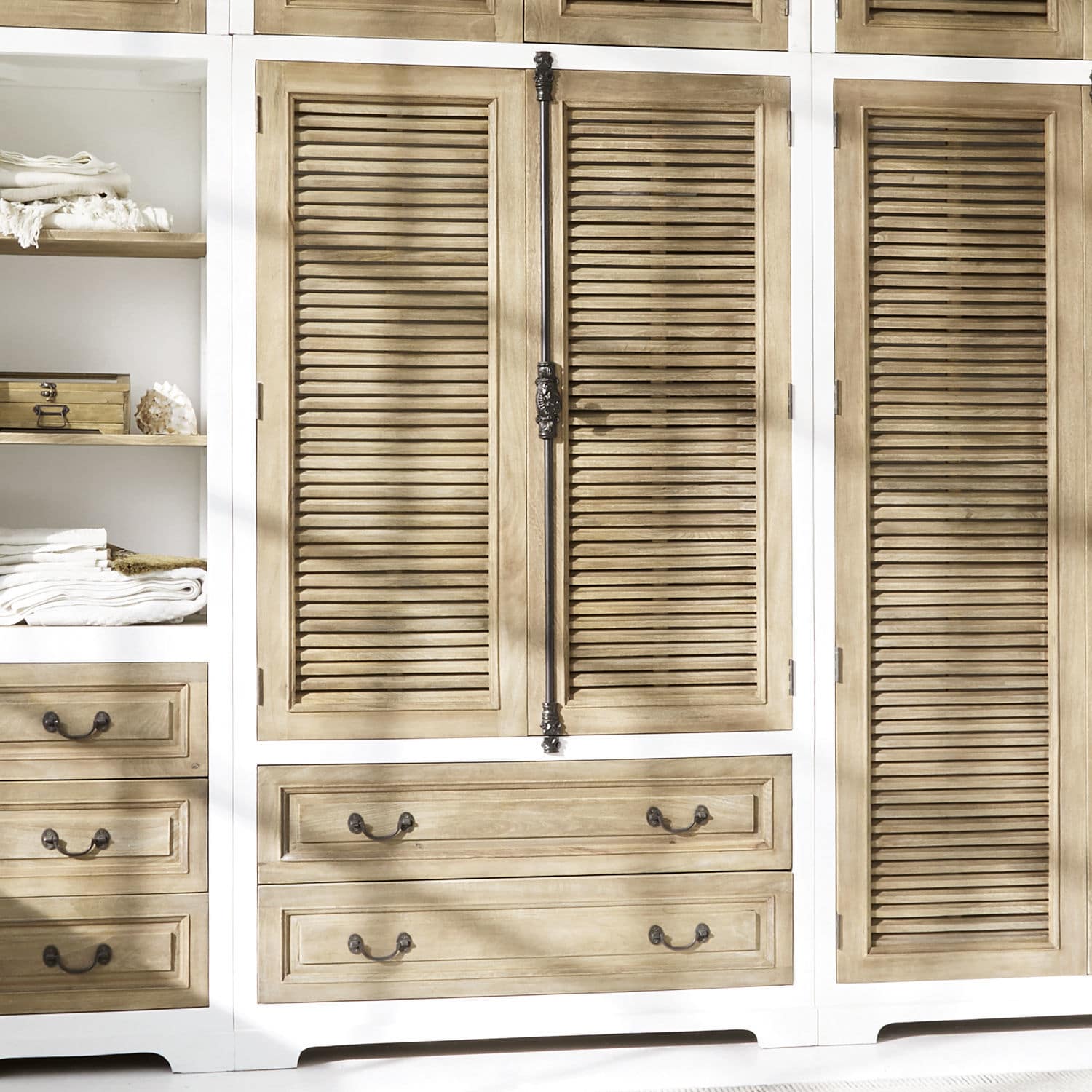 Kast Bureau
