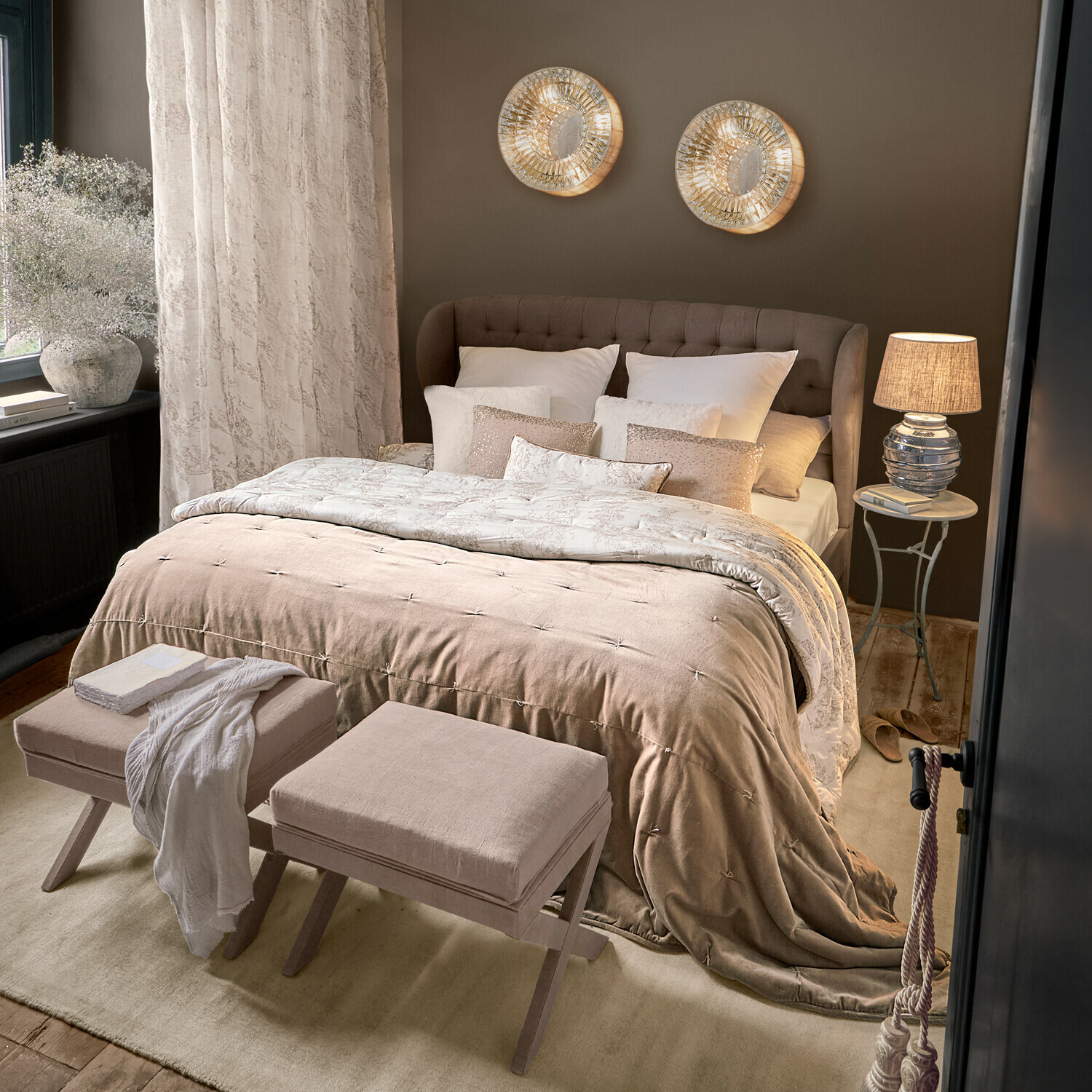 Bed Tusson