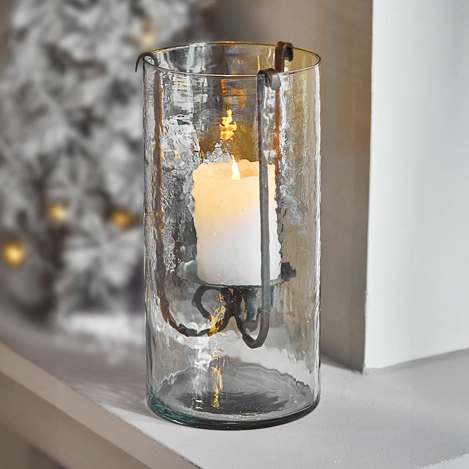 Windlicht Thjora Glazen windlicht met metalen houder en witte kaars, interieurdecoratie, LED-verlichting