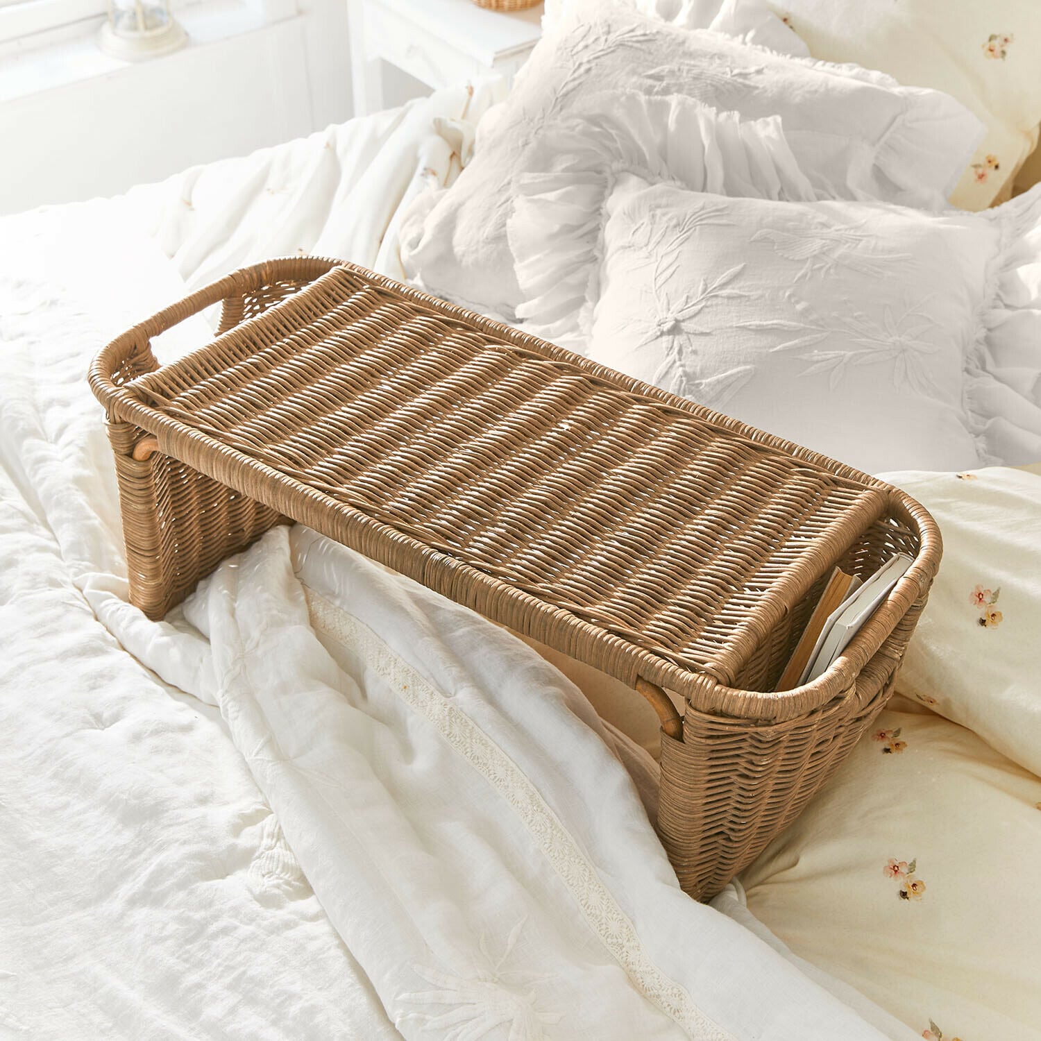 Bedtafeltje Mirewood