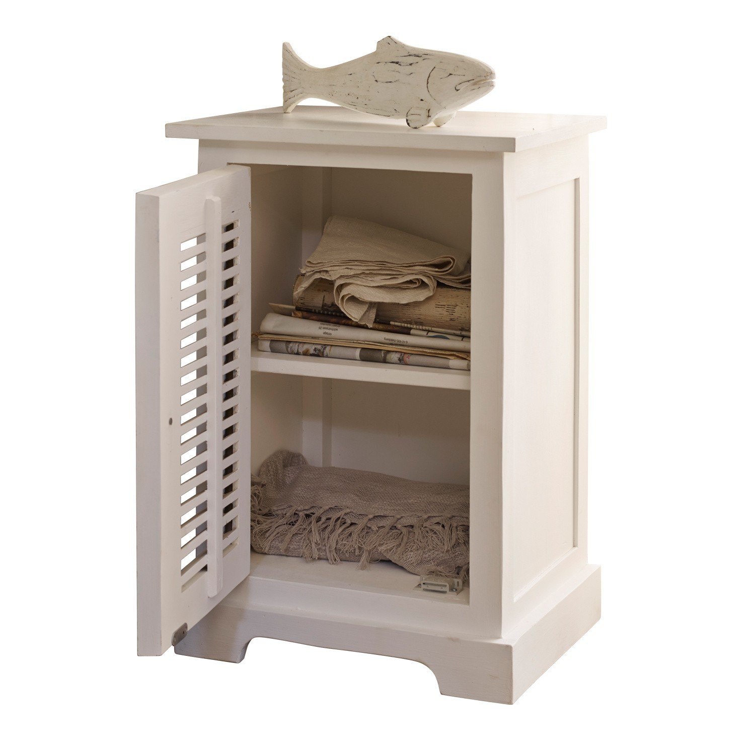 Witte houten kast met open deur en visdecoratie bovenop, stoffen binnenin
