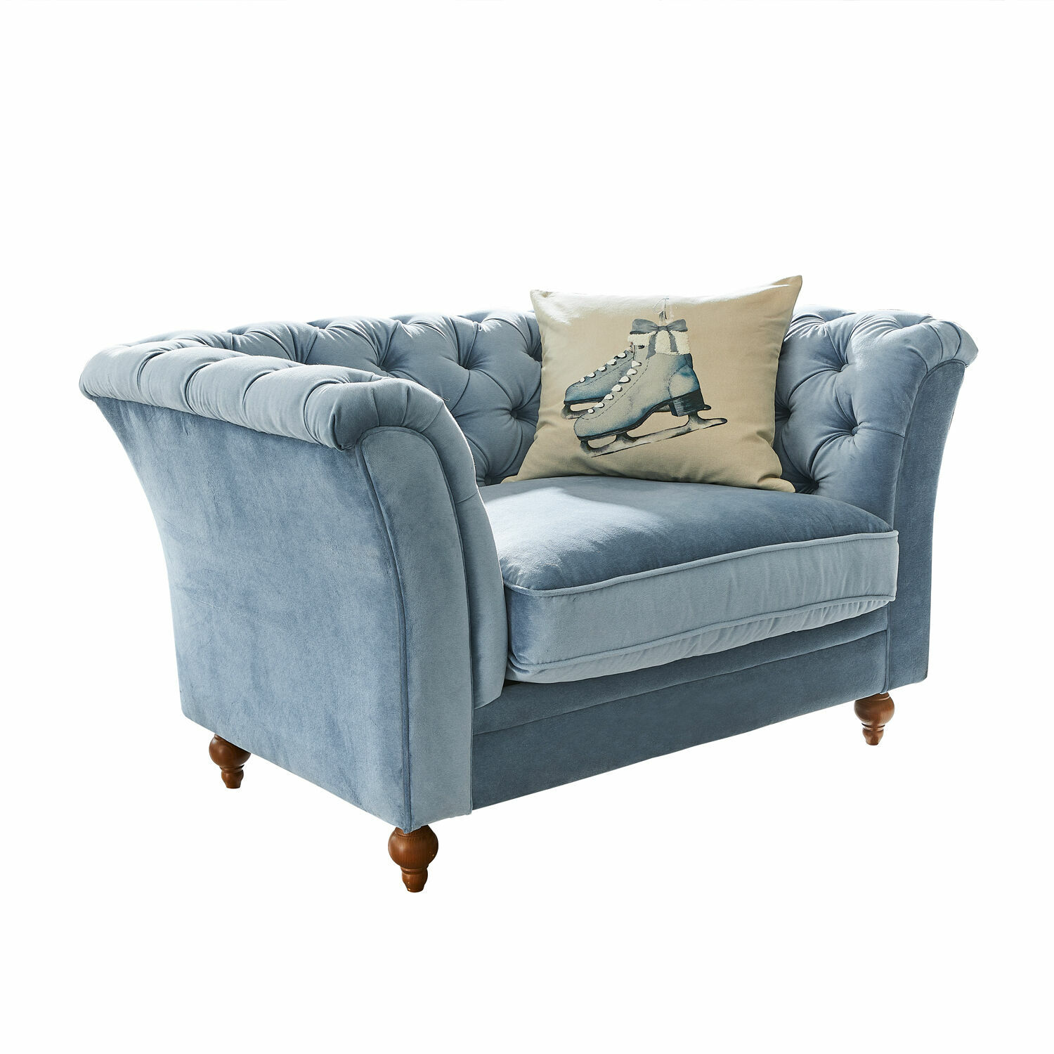 Bank Clères Blauwe Chesterfield fluwelen bank met houten poten en kussen met schaatsenprint