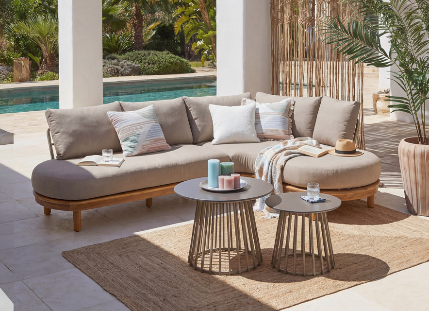 Lounge onder de blauwe hemel