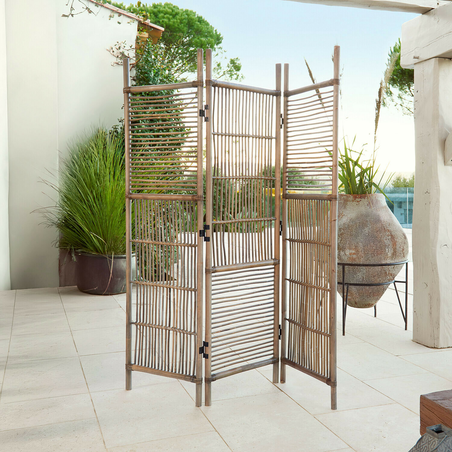 Driedelig bamboe kamerscherm in natuurlijke kleur, licht en decoratief voor binnen en buiten