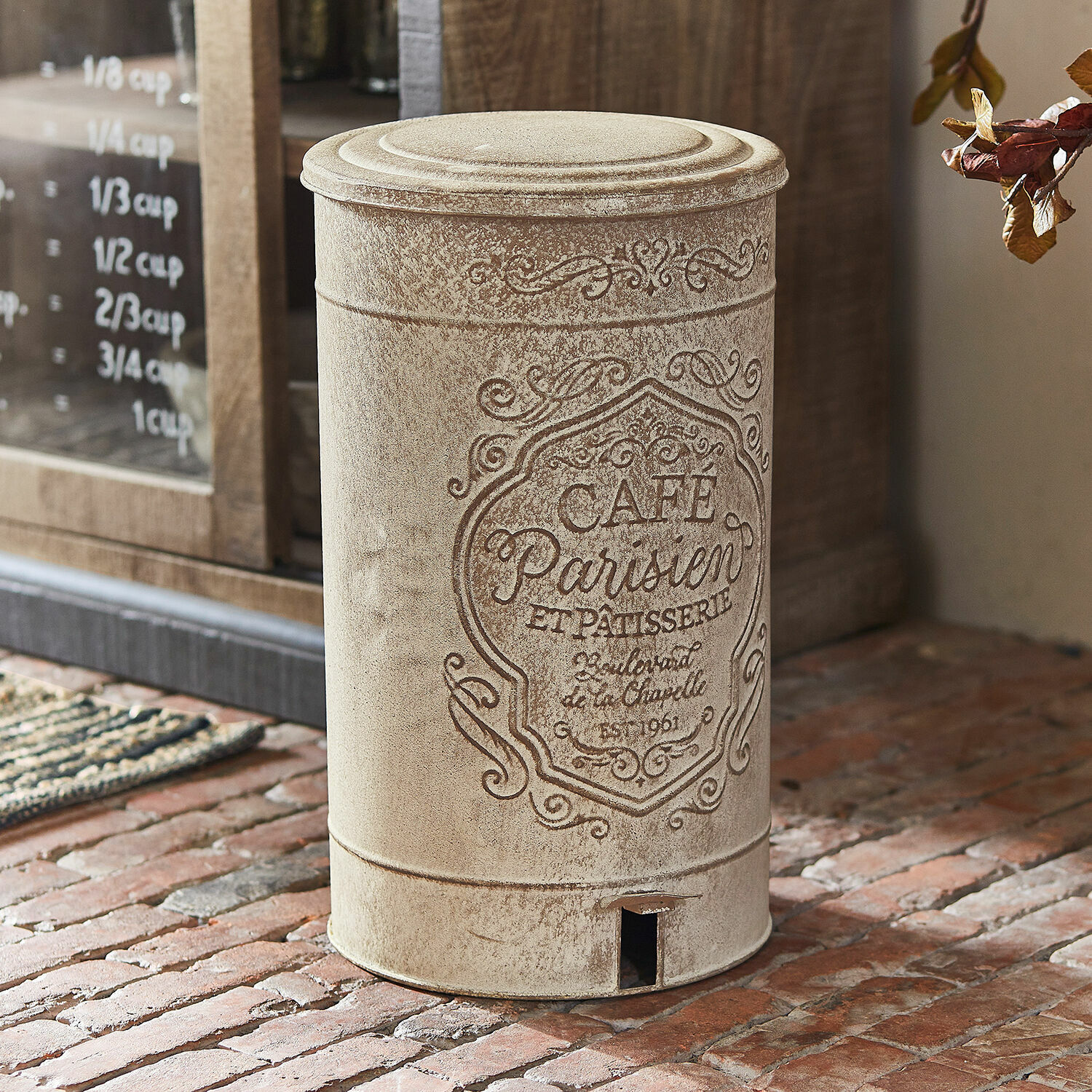 Afvalemmer Flistar Beige metalen prullenbak met Franse tekst en decoratief patroon voor keuken