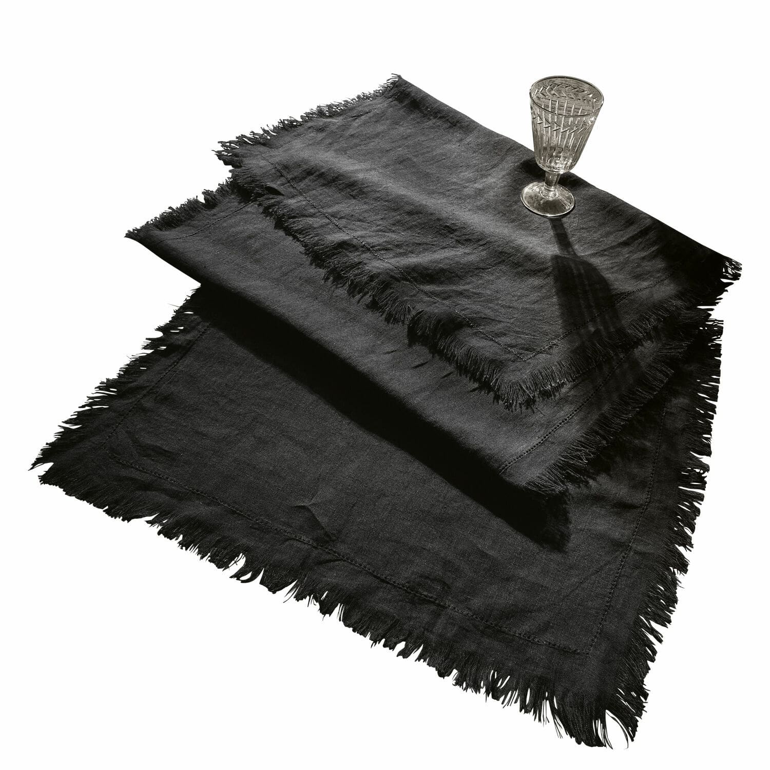 Tafelloper Pibrac Zwart linnen tafelkleed met franjes, decoratief en praktisch voor de tafel, huistextiel