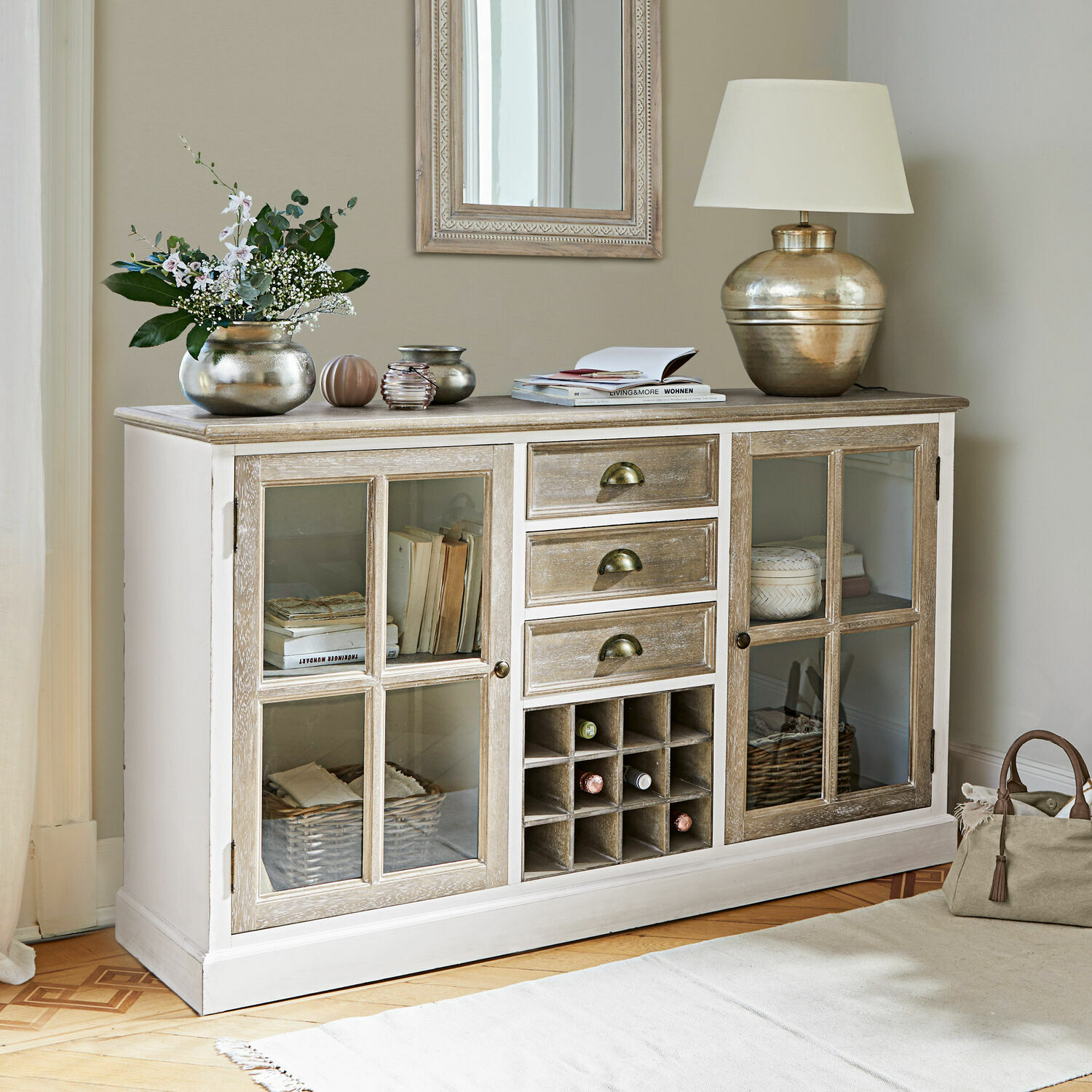 Lage kast Magoffin Dressoir van wit en natuurlijk hout met lades en wijnrek voor woonkamer