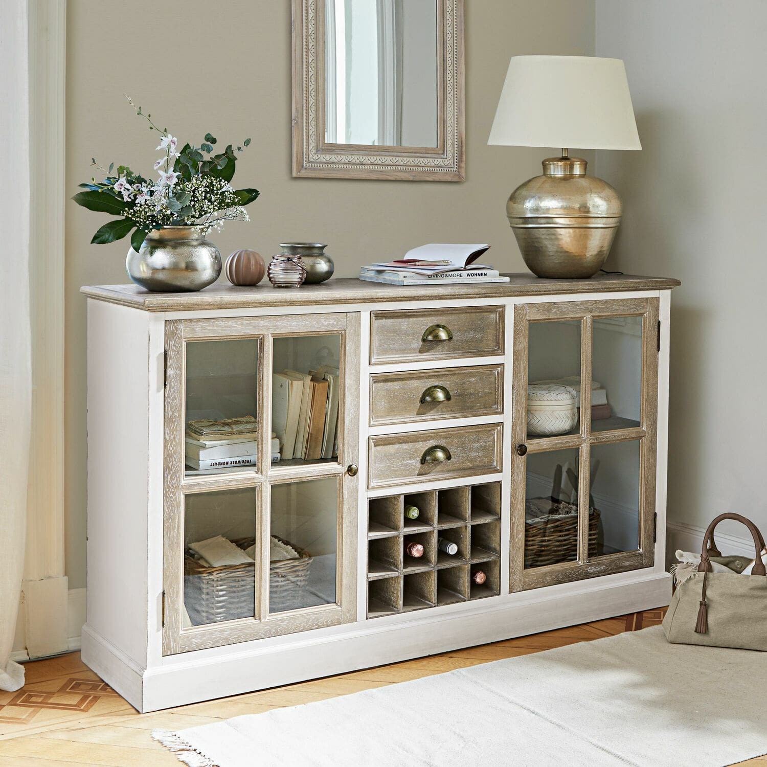 Lage kast Magoffin Dressoir van wit en natuurlijk hout met lades en wijnrek voor woonkamer