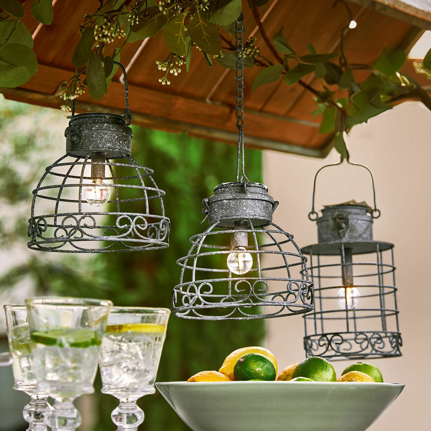Lantaarn op zonne-energie set van 3 Yirevol Grijze metalen hanglampen in vintage stijl met LED-verlichting, decoratieve tuinverlichting