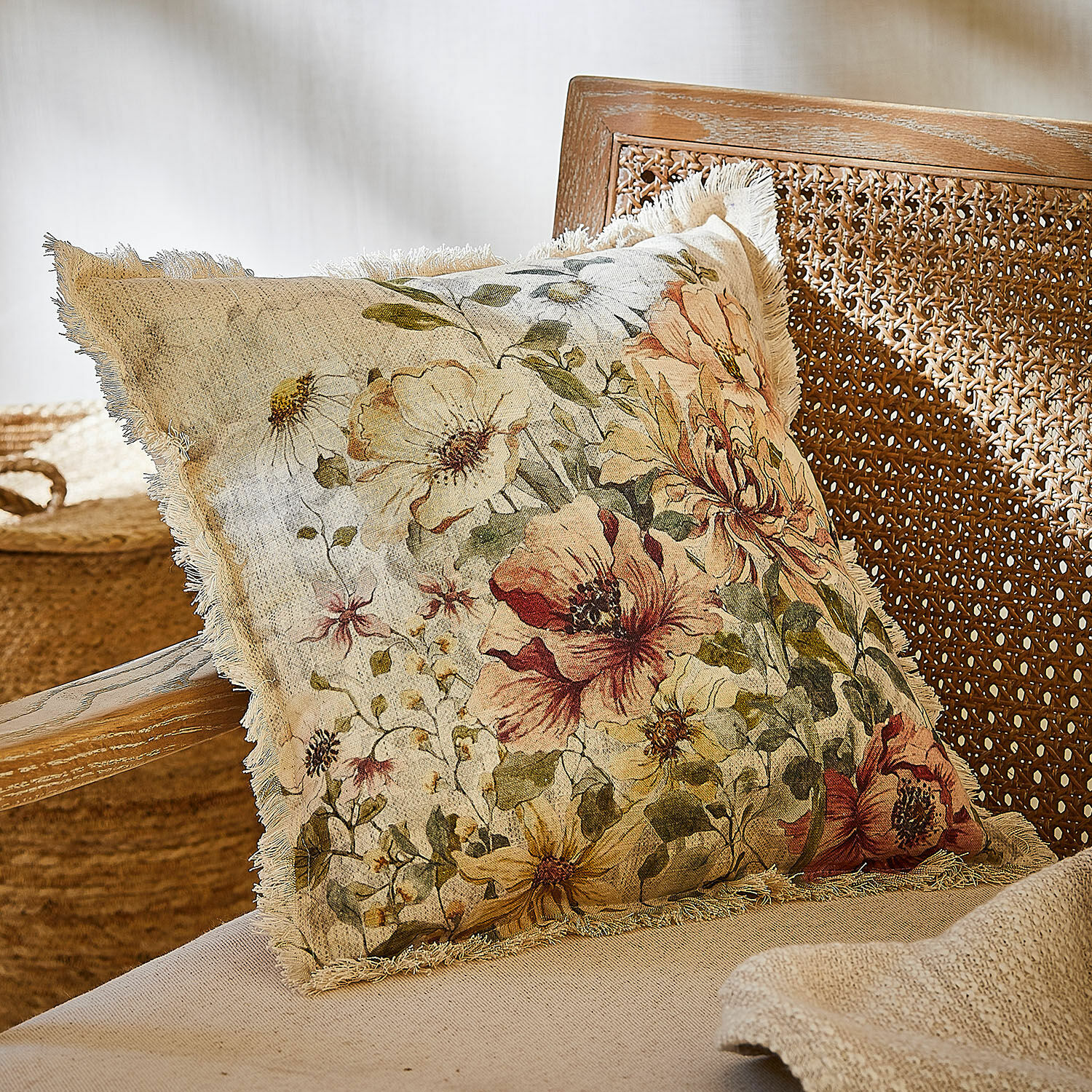 Kussenhoes Théranelle Decoratief katoenen kussen met bloemenpatroon in warme tinten voor gezellige woonkamer