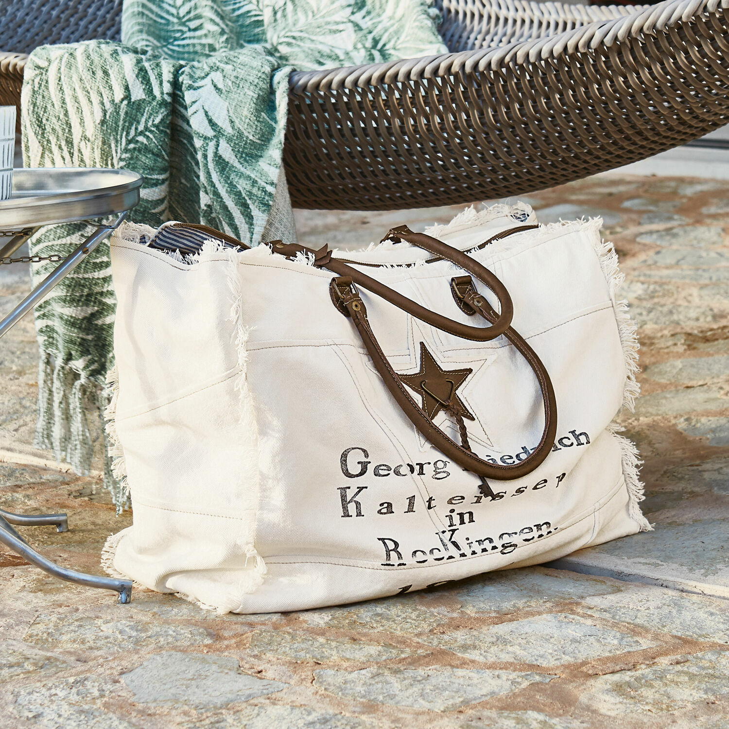 Tas Friedrich Grote witte canvas tas met bruine handvatten en sterprint, praktische tas voor boodschappen en strand