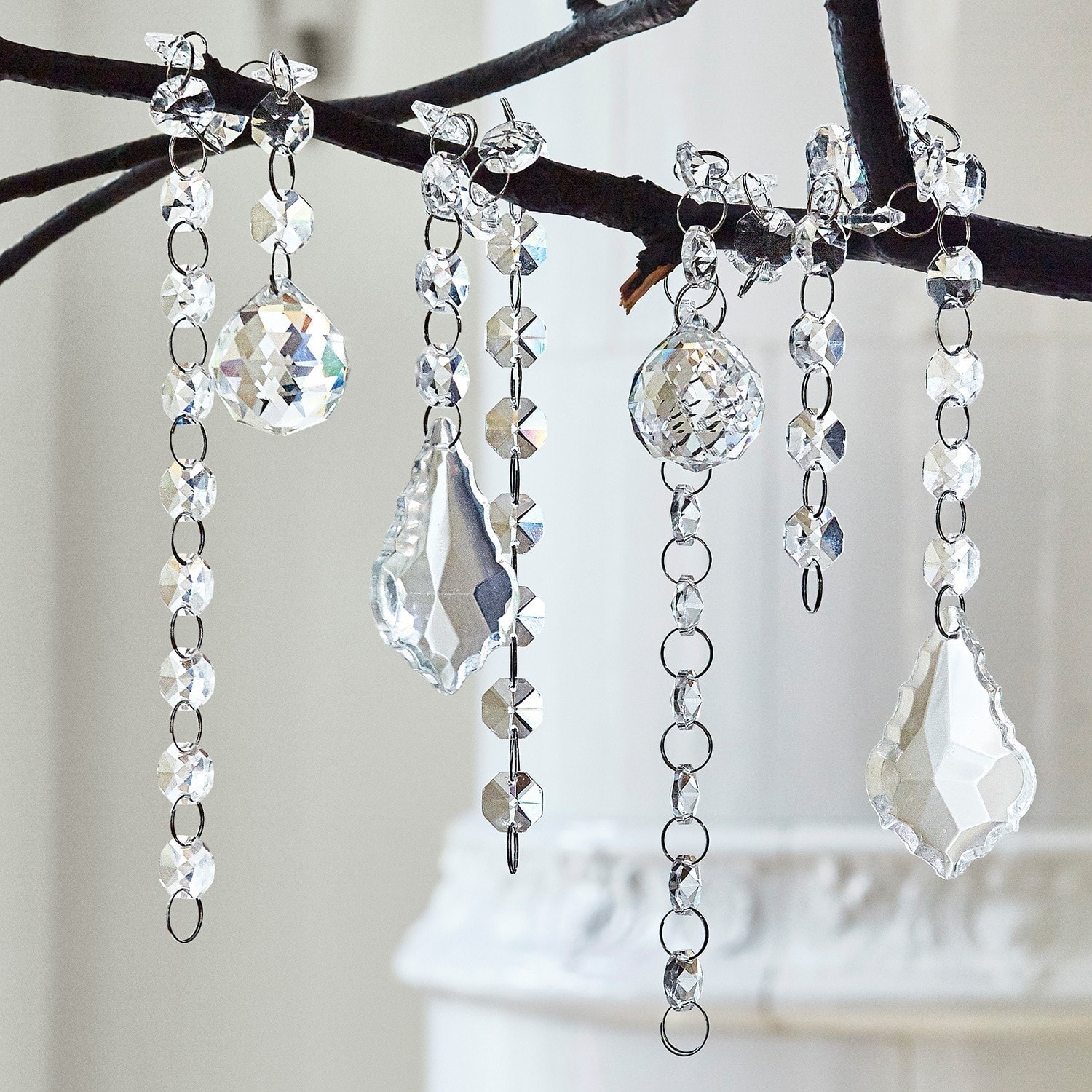 Sierhangers set van 4 Cleyrac Decoratieve transparante kristallen hangers aan zwarte tak voor interieurdecoratie