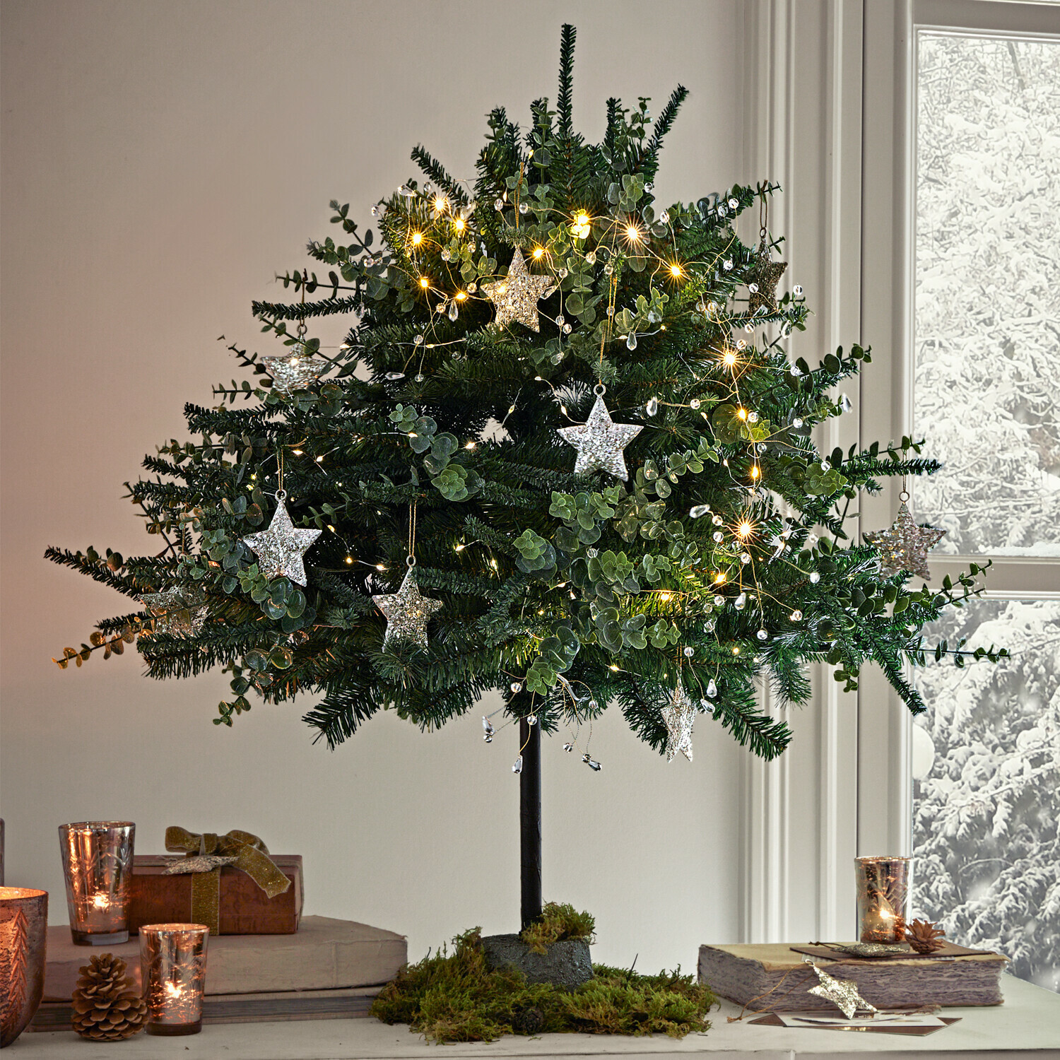 Hanger set van 4 Veyari