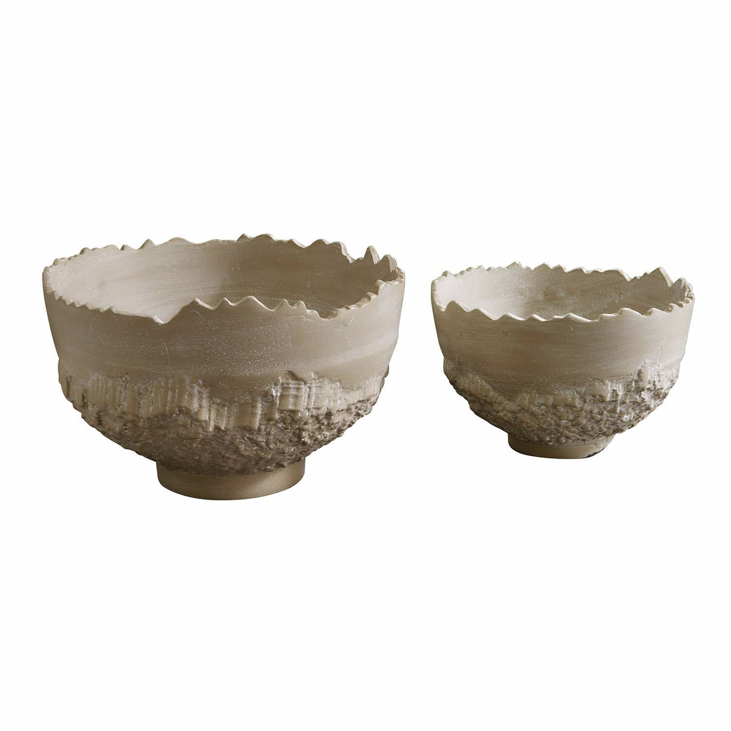 Schaal set van 2 Alvendra Set van twee beige keramische kommen met ruwe textuur en golvende rand, decoratief woonaccessoire