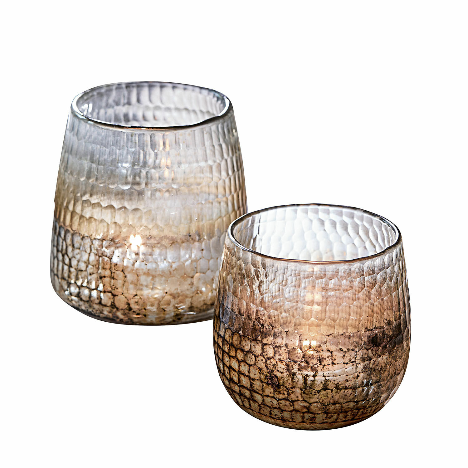 Set van twee glazen theelichthouders met structuur en bruine kleurverloop voor interieurdecoratie