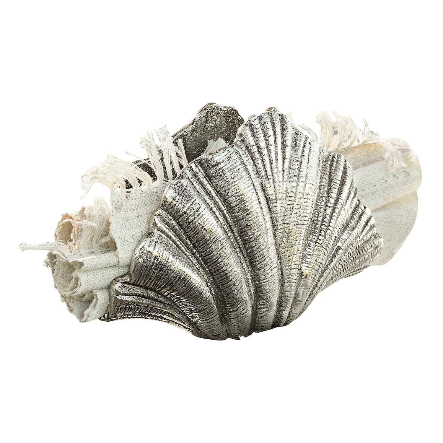 Decoratief object Montarel Metalen zilveren servetring in schelpvorm met witte linnen servet