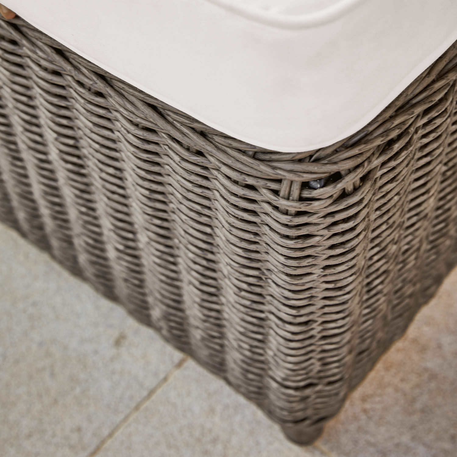 Fauteuil met hocker Bromyard