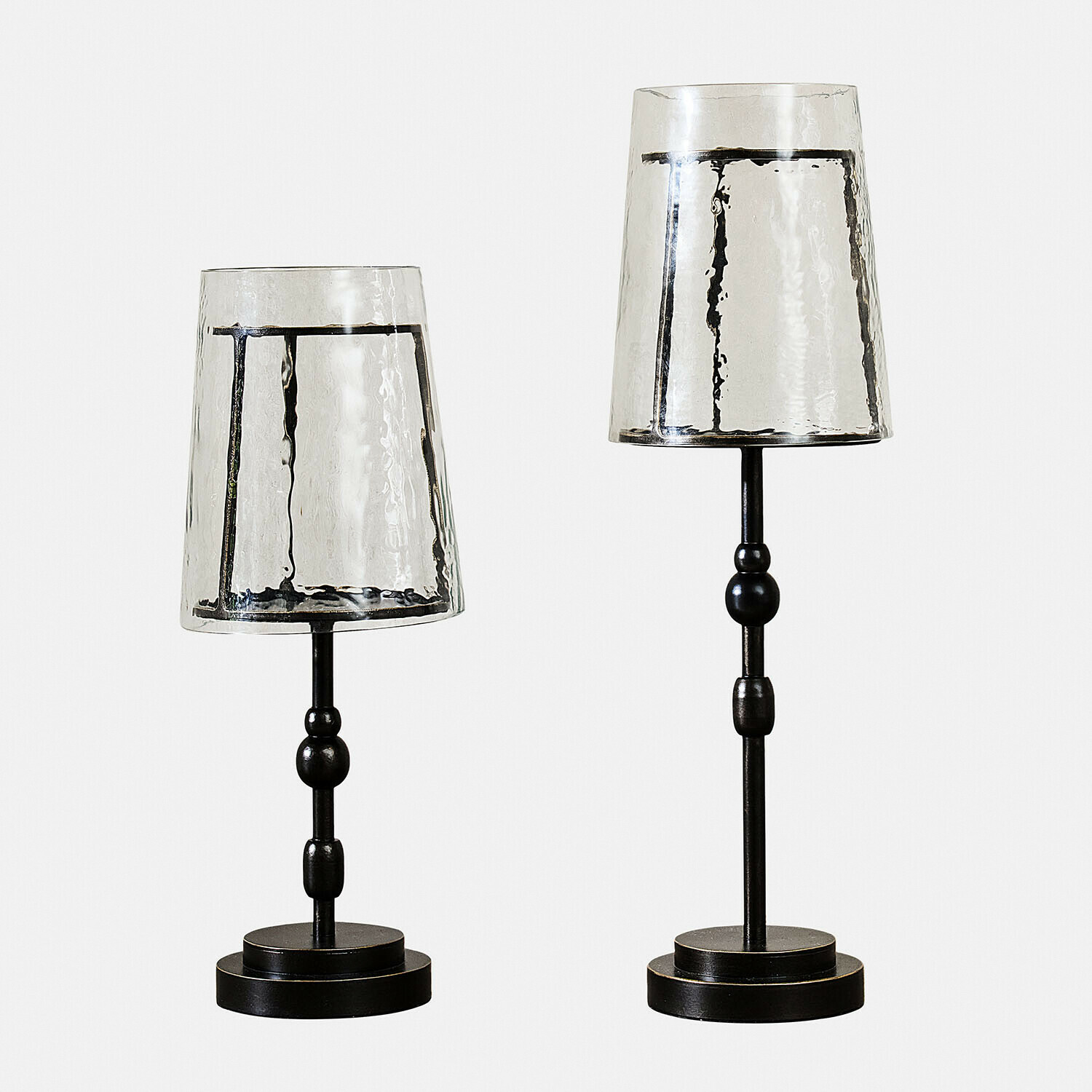 Kaarsenhouder set van 2 Hartcliff Twee zwarte metalen tafellampen met doorzichtige, gestructureerde glazen kappen, decoratieve binnenverlichting