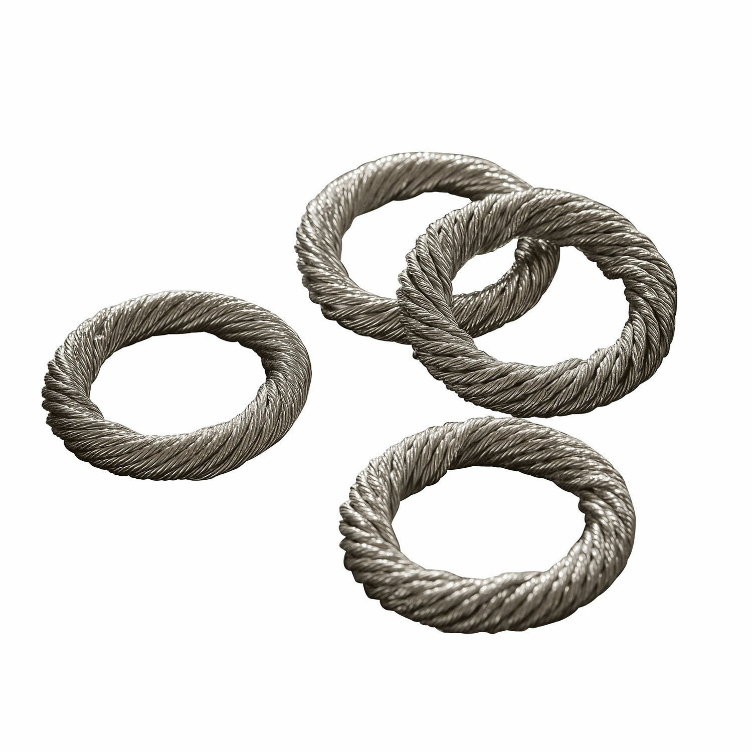 Servetring set van 4 Alea Set van vier zilverkleurige metalen ringen met gedraaide textuur voor decoratie en ophanging