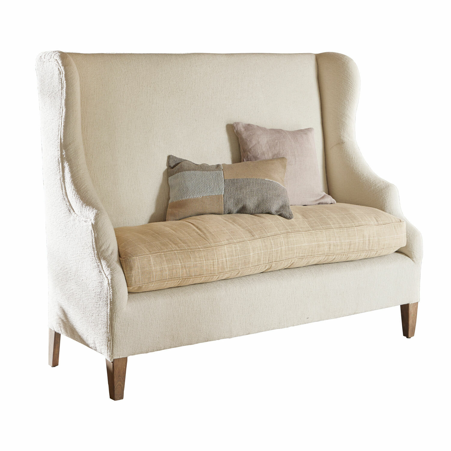 crème/beige Crèmekleurige Ombra bank met beige kussen en houten poten, comfortabele woonkamermeubel