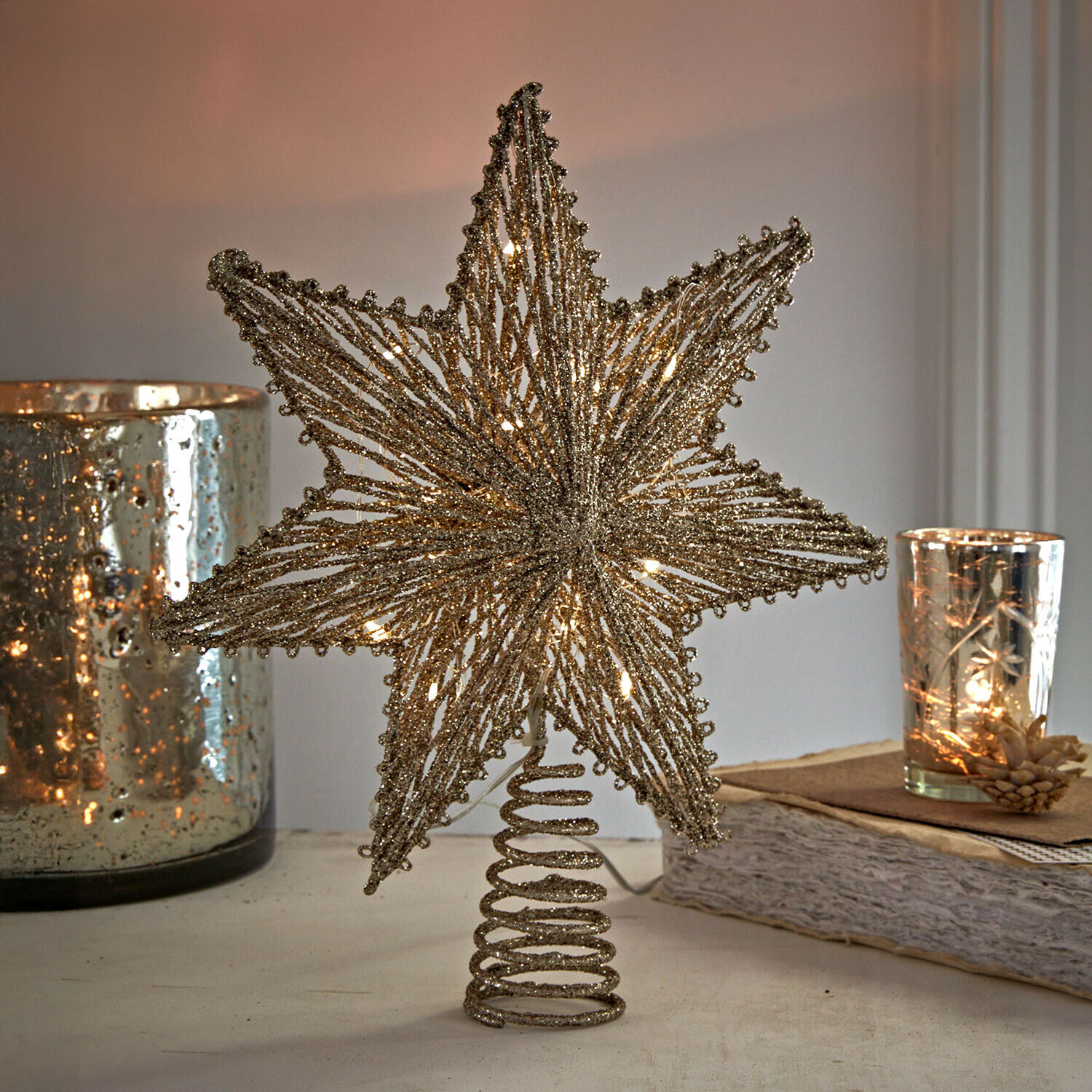 Kerstboompiek met leds Amarosas Gouden draadster met LED-verlichting op spiraalvoet, feestelijke kersttafeldecoratie