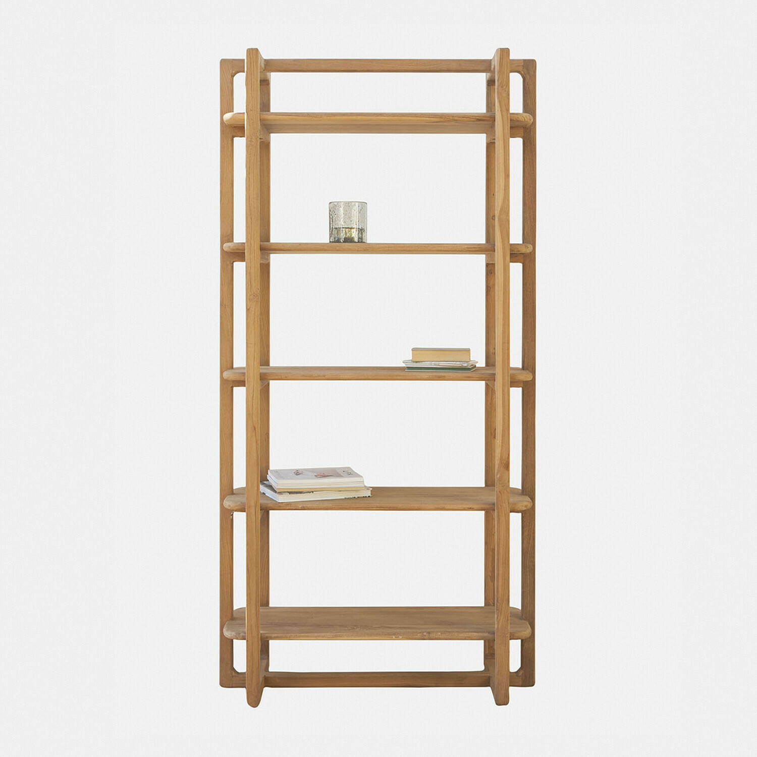 Houten kast met vijf planken in natuurlijke kleur voor het opbergen van boeken en decoratie