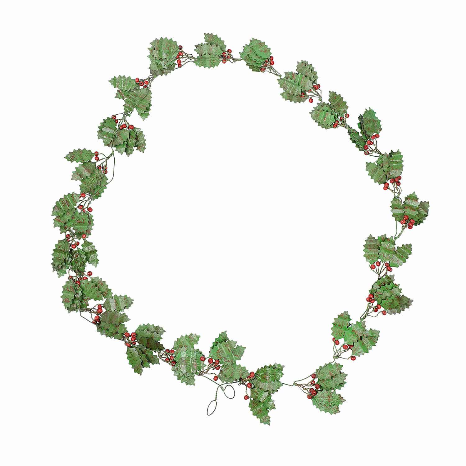 Decoratieve krans met groene bladeren en rode bessen voor kersthuisdecoratie